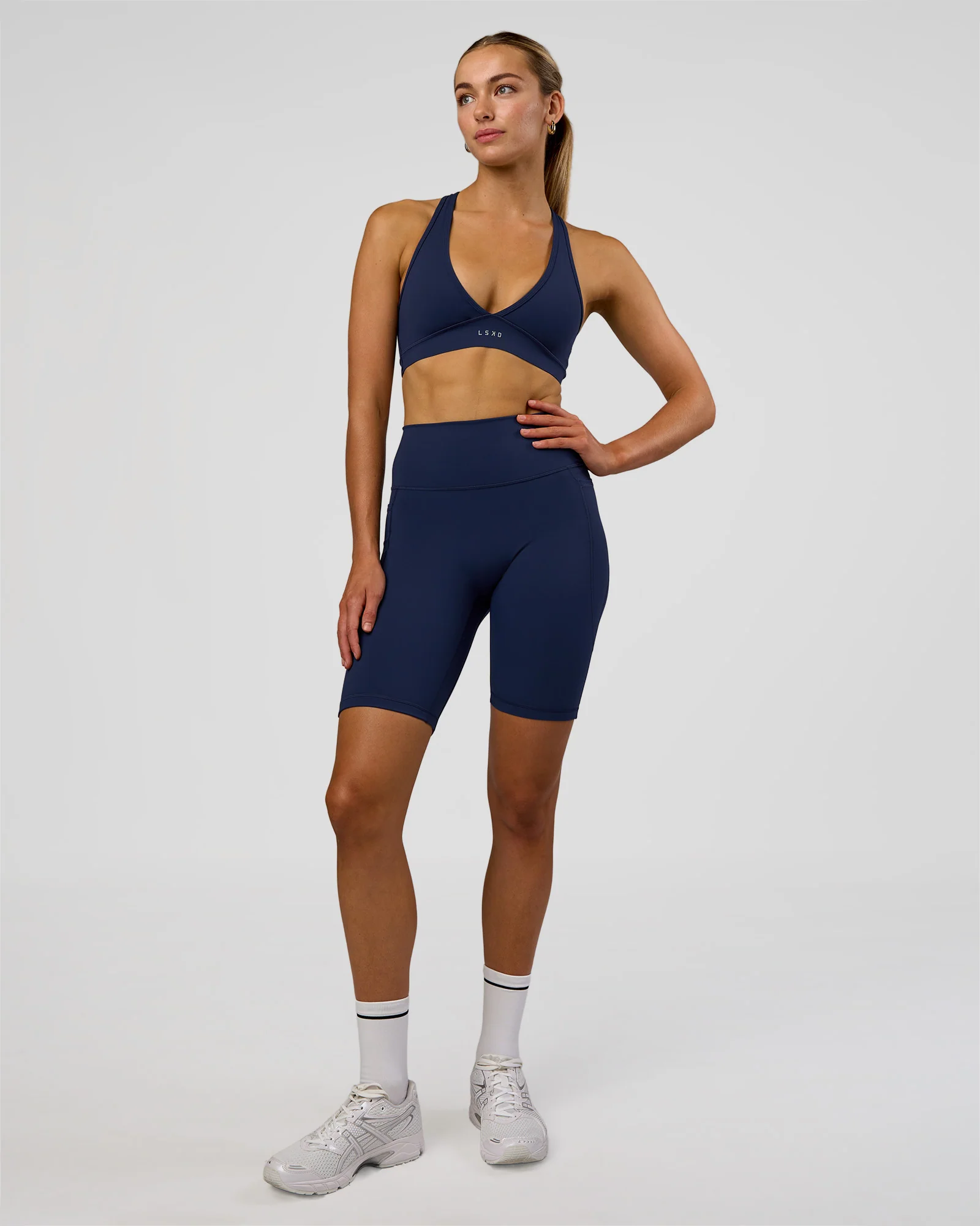 11675-fusion-ultra-high-rise-9-short-pockets-future-navy-1.webp Fusion Ultra High-Rise 9" Short Pockets - Future Navy