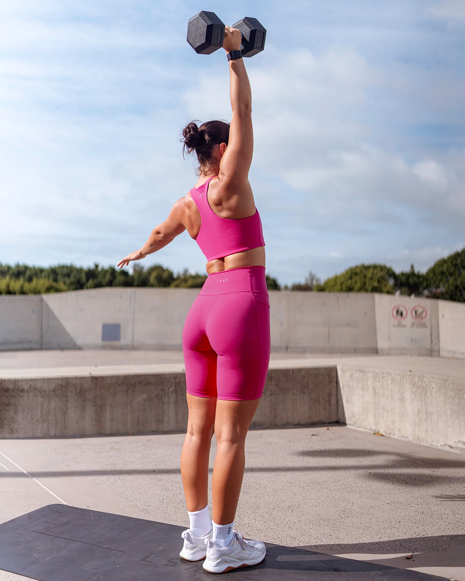 Fusion Ultra High-Rise 9" Short Pockets - Fuchsia Pink