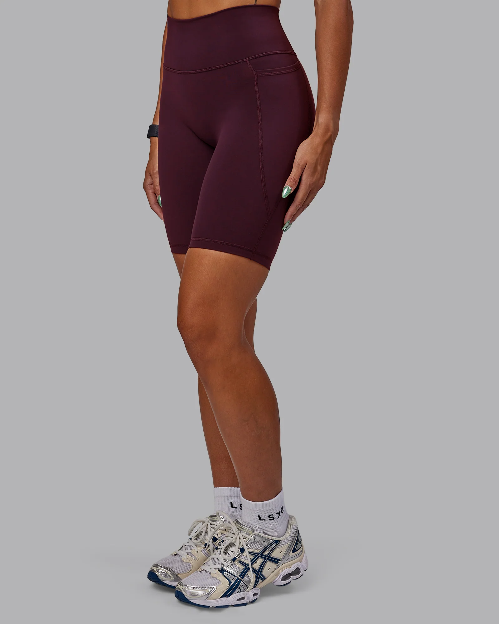 11711-fusion-ultra-high-rise-9-short-pockets-cherry-lacquer-1.webp Fusion Ultra High-Rise 9" Short Pockets - Cherry Lacquer