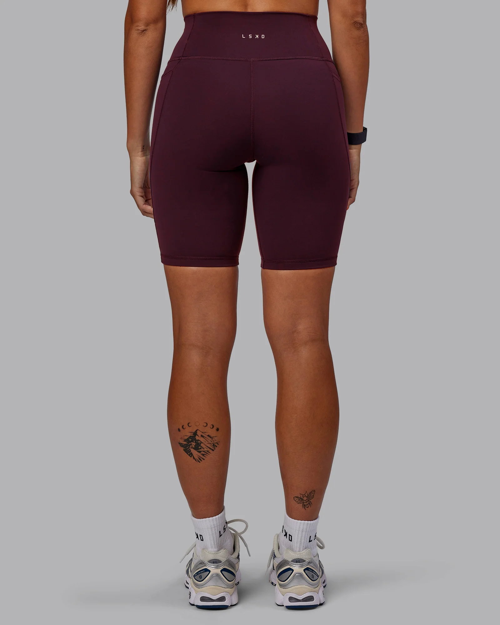 11711-fusion-ultra-high-rise-9-short-pockets-cherry-lacquer-4.webp Fusion Ultra High-Rise 9" Short Pockets - Cherry Lacquer