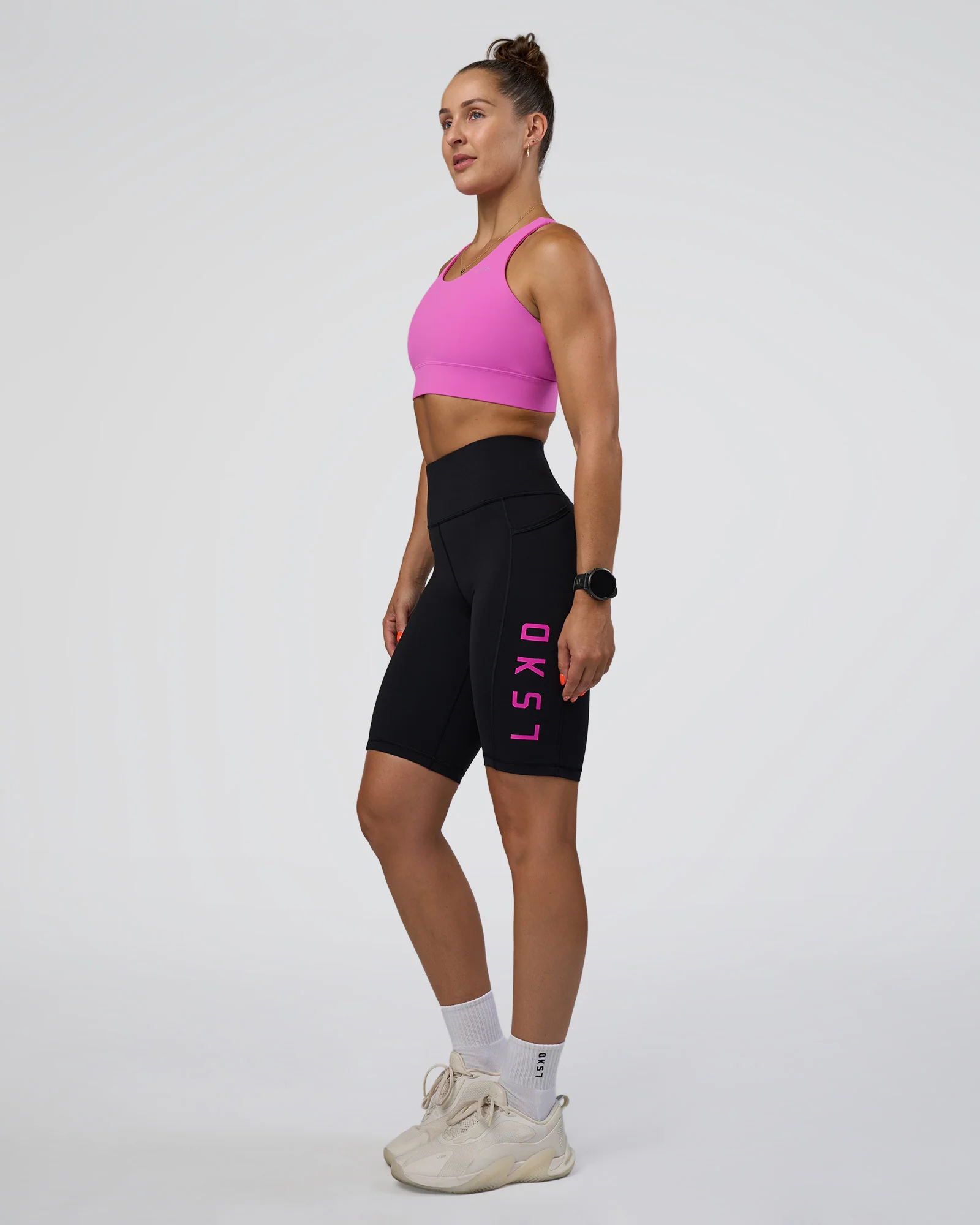 11720-rep-ultra-high-rise-9-short-pockets-black-ultra-fuchsia-1.webp Rep Ultra High-Rise 9" Short Pockets - Black-Ultra Fuchsia