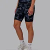 11738-fusion-ultra-high-rise-9-short-pockets-tie-dye-midnight-1.webp Fusion Ultra High-Rise 9" Short Pockets - Tie Dye-Midnight