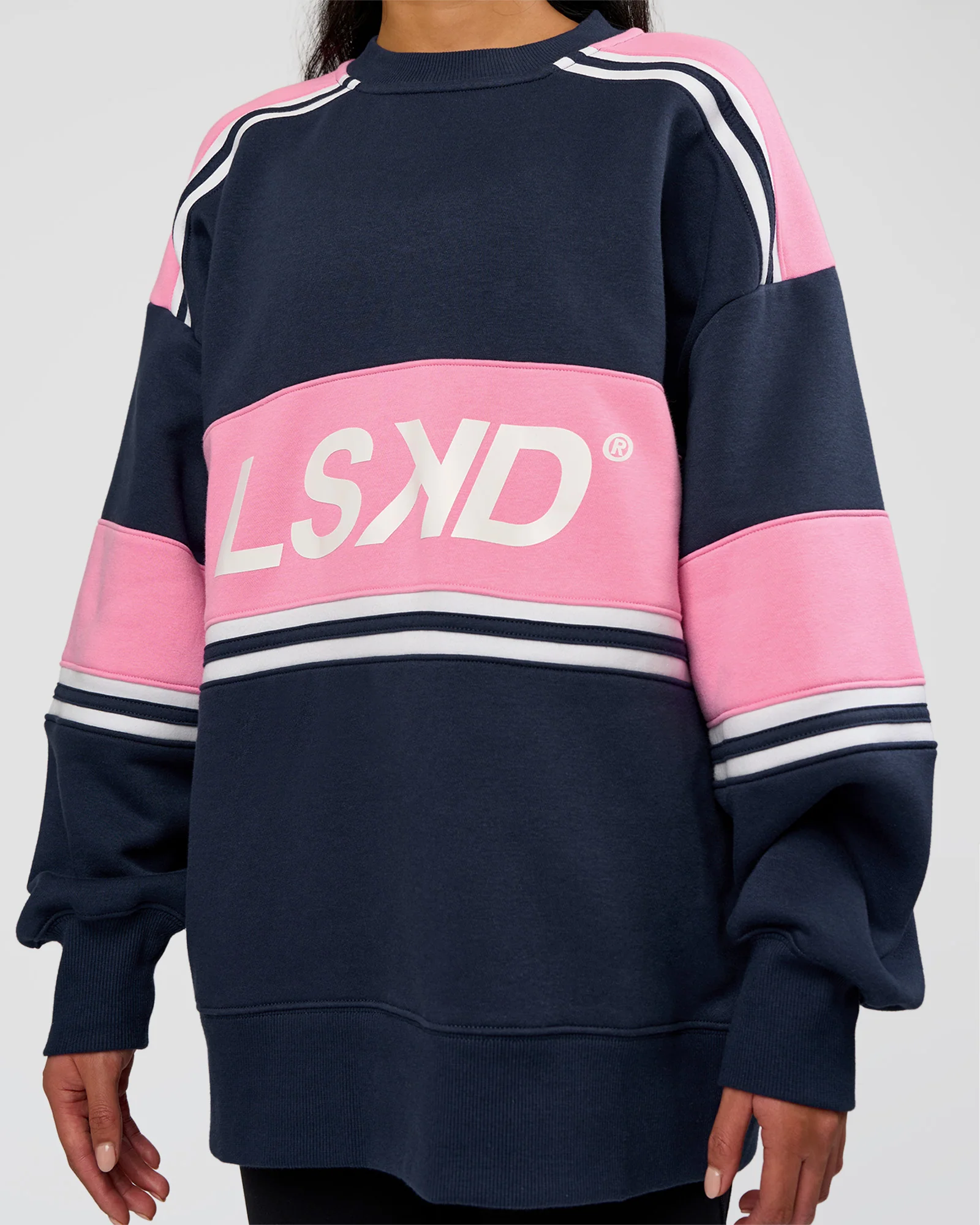 11747-a-team-sweater-oversize-future-navy-candy-pink-12.webp A-Team Sweater Oversize - Future Navy-Candy Pink