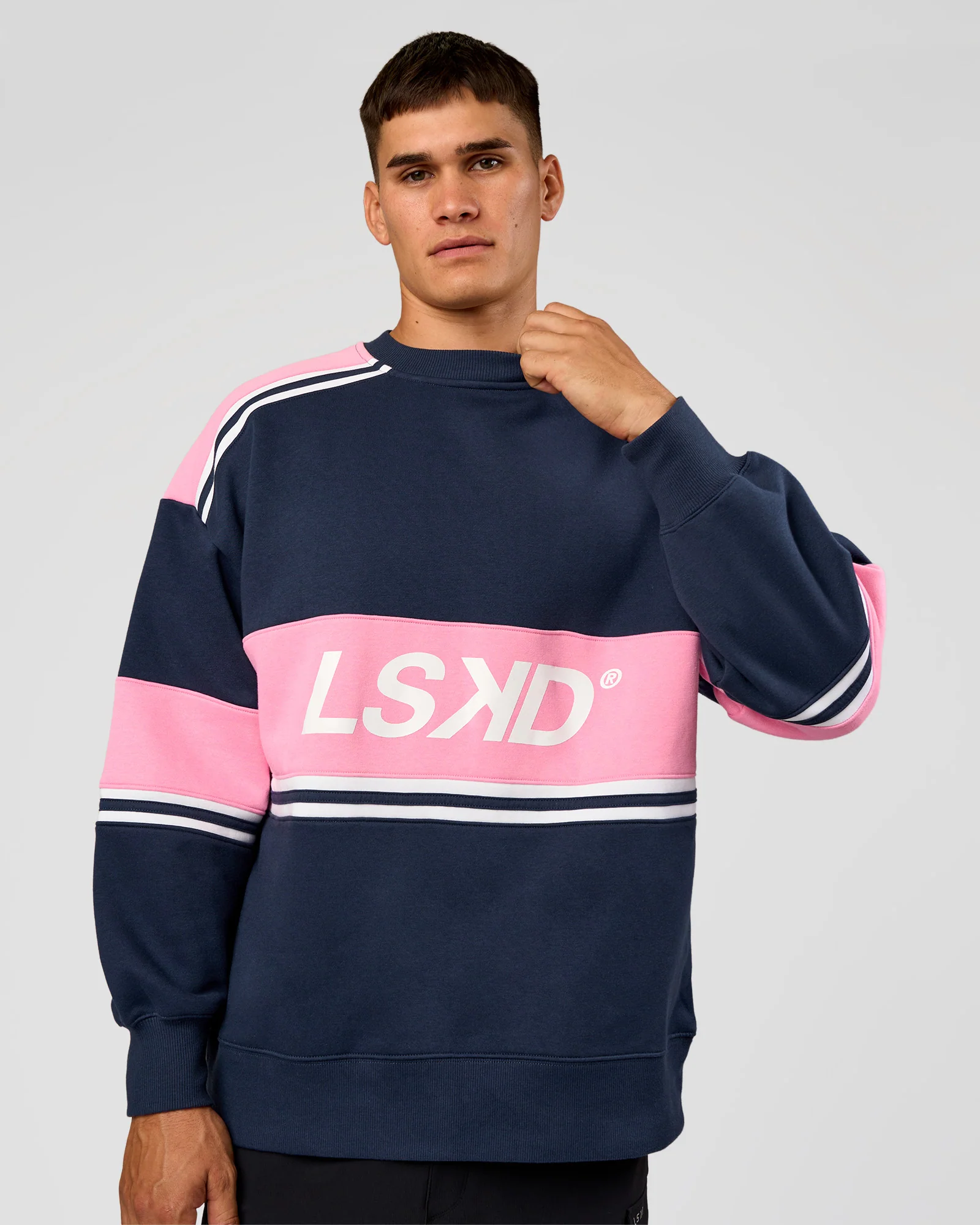 11747-a-team-sweater-oversize-future-navy-candy-pink-2.webp A-Team Sweater Oversize - Future Navy-Candy Pink