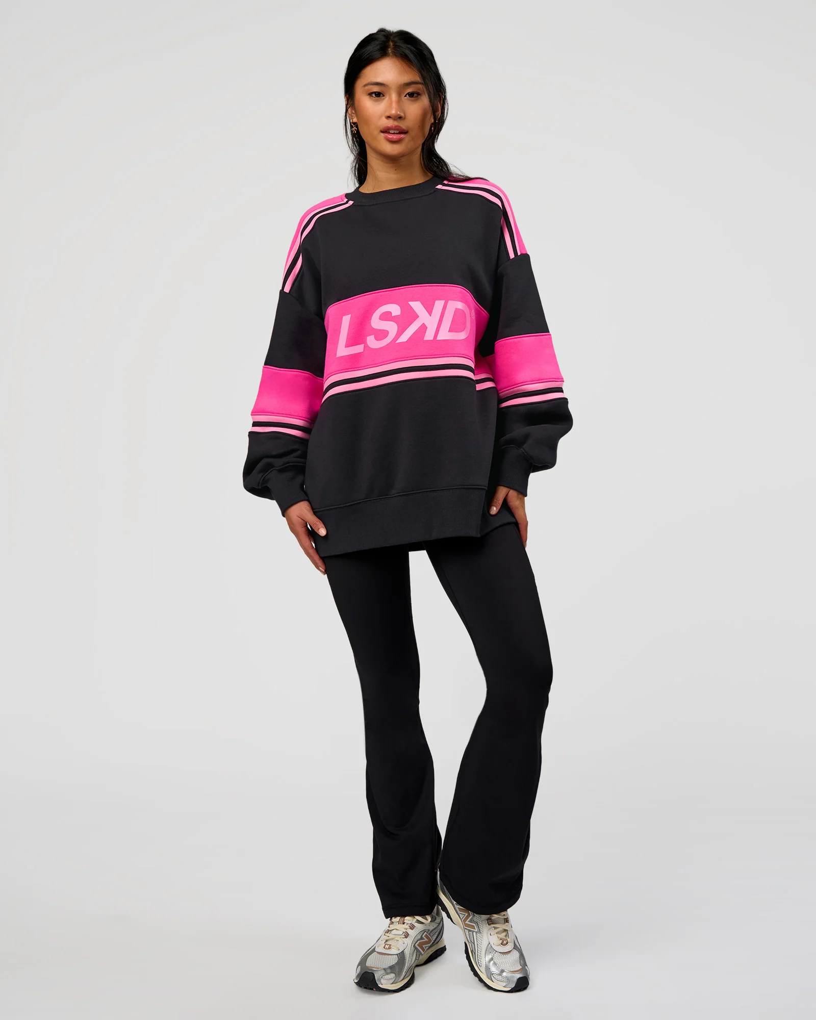 11756-a-team-sweater-oversize-caviar-ultra-pink-candy-pink-11.webp A-Team Sweater Oversize - Caviar-Ultra Pink-Candy Pink