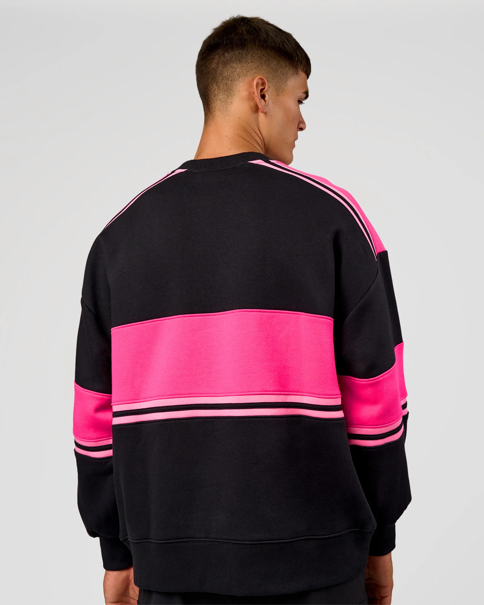 11756-a-team-sweater-oversize-caviar-ultra-pink-candy-pink-8.webp A-Team Sweater Oversize - Caviar-Ultra Pink-Candy Pink