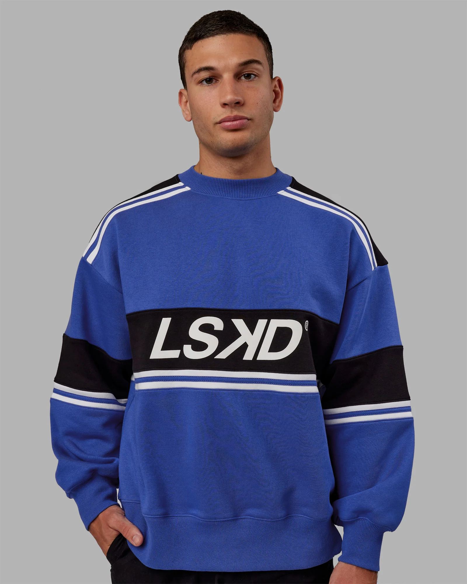 11801-unisex-a-team-sweater-oversize-power-cobalt-black-6.webp Unisex A-Team Sweater Oversize - Power Cobalt-Black