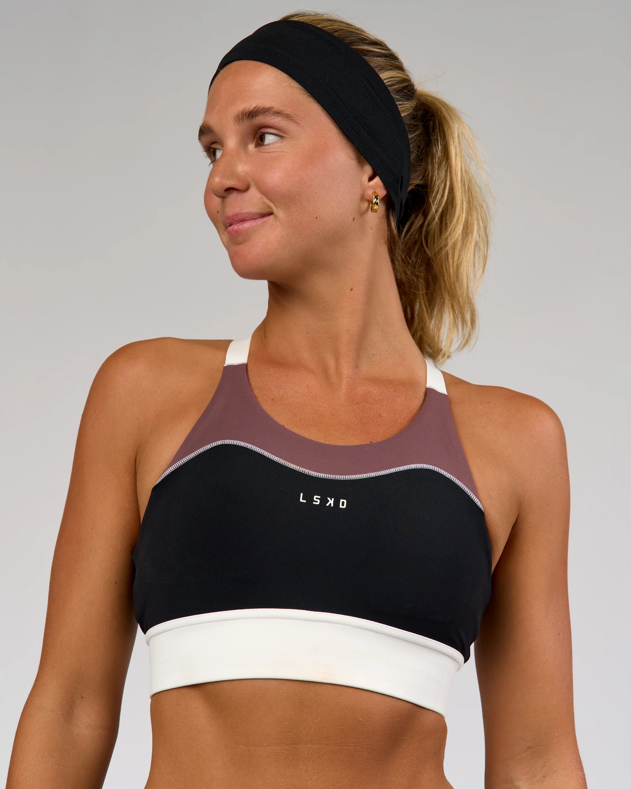 1183-accelerate-aeroflx-headband-black-1.webp Accelerate AeroFLX+ Headband - Black