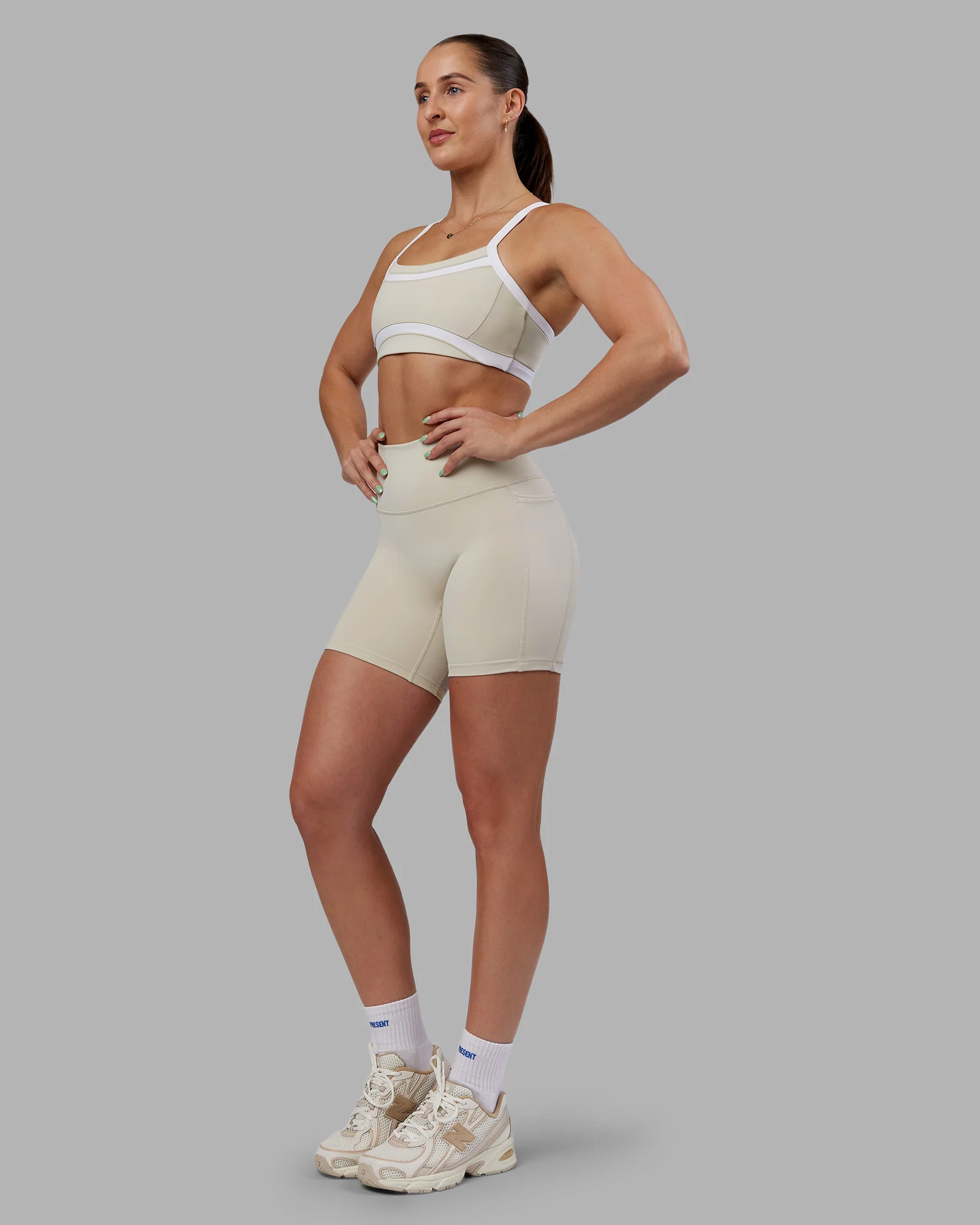 Abs Ignite Sports Bra - Shale Beige-White