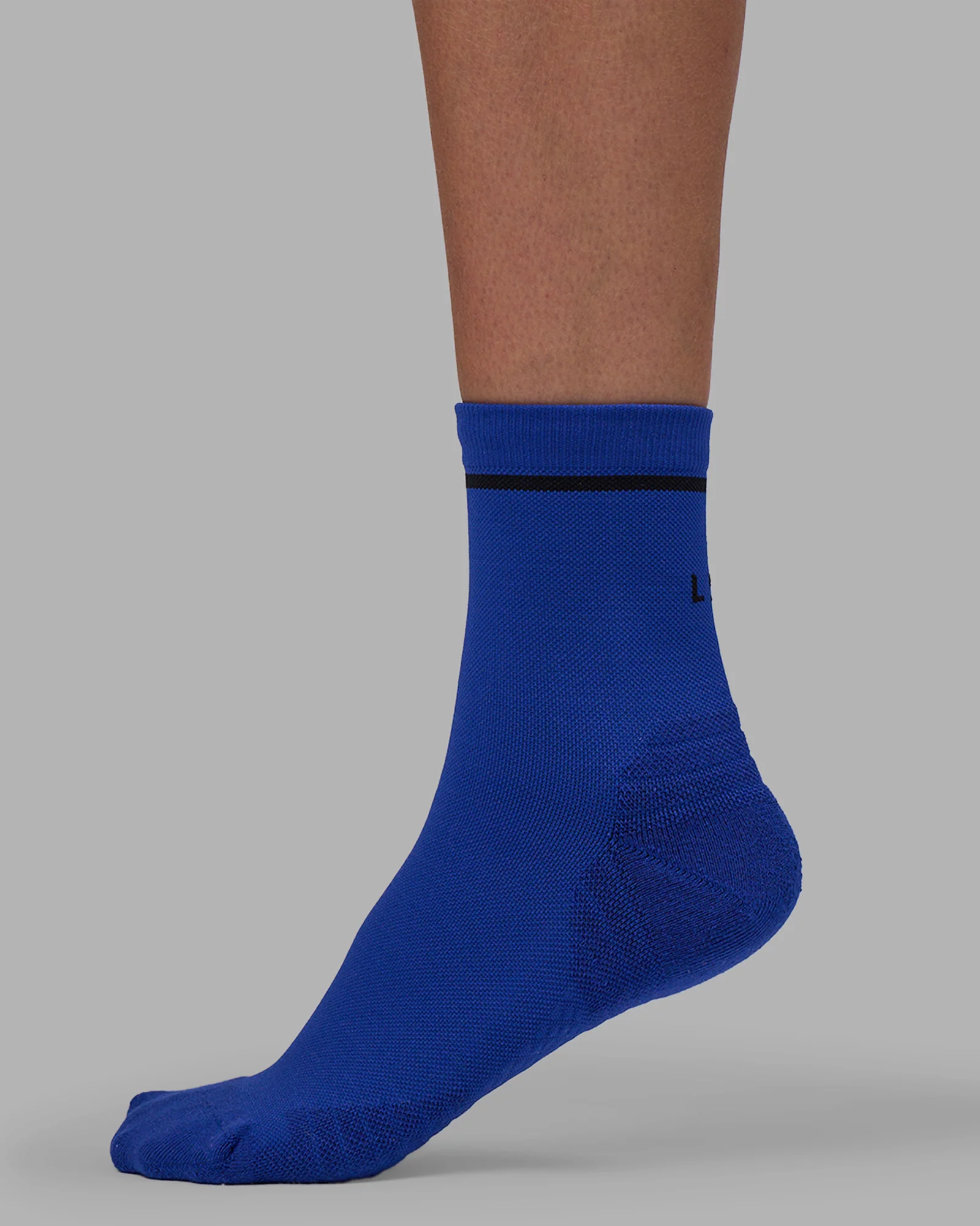 11890-fast-performance-quarter-socks-power-cobalt-black-4.webp Fast Performance Quarter Socks - Power Cobalt-Black
