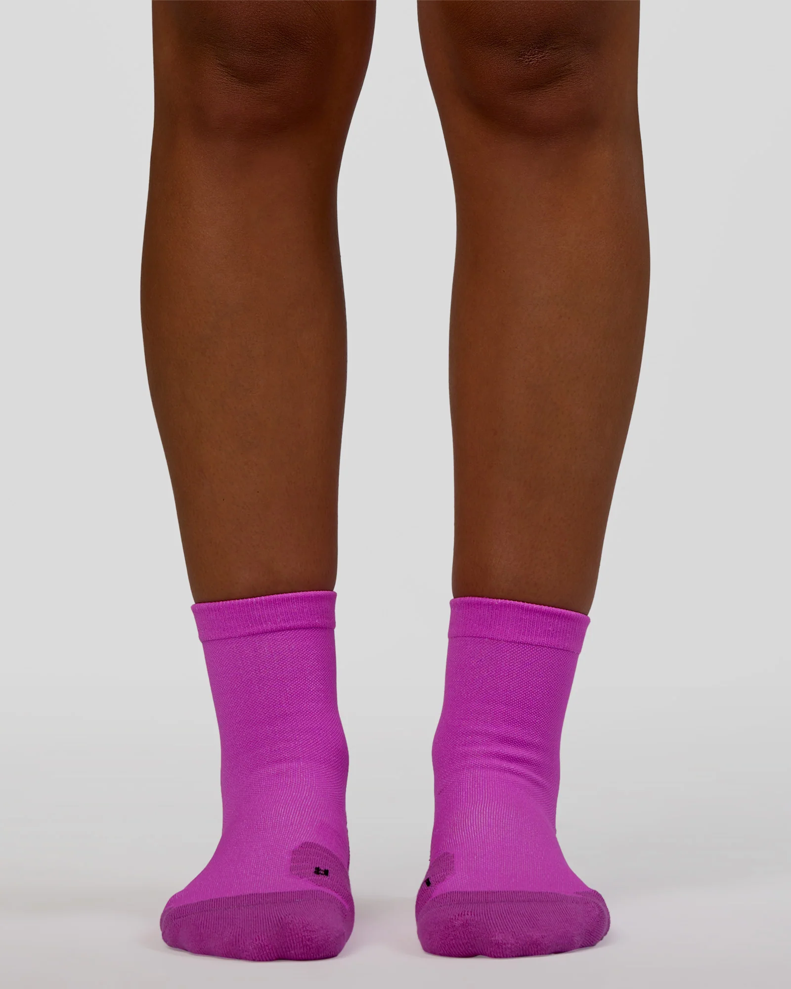 11900-race-fast-performance-quarter-socks-ultra-fuchsia-reflective-4.webp Race Fast Performance Quarter Socks - Ultra Fuchsia-Reflective