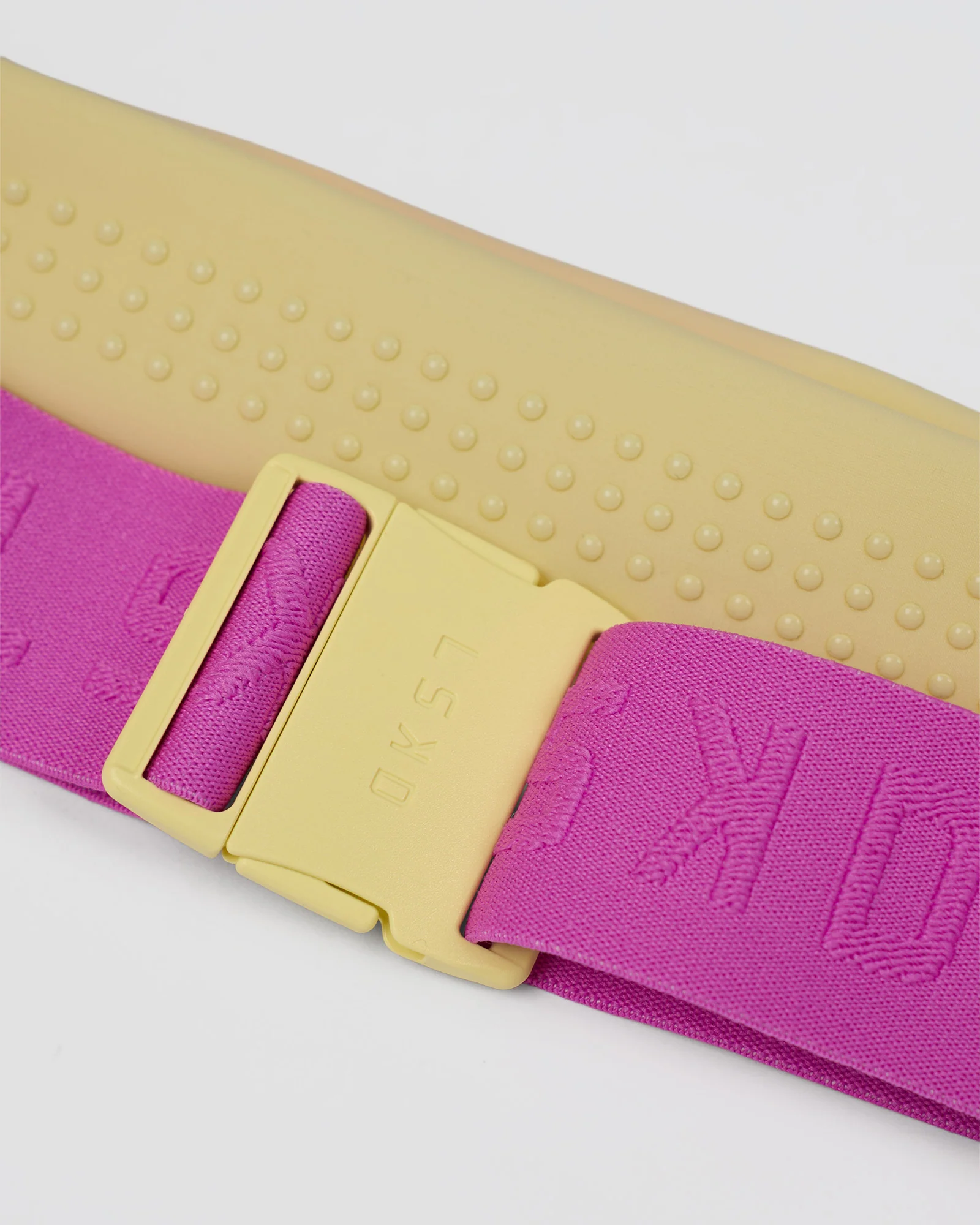 11913-rep-run-belt-2.0-yellow-fizz-ultra-fuchsia-3.webp Rep Run Belt 2.0 - Yellow Fizz-Ultra Fuchsia