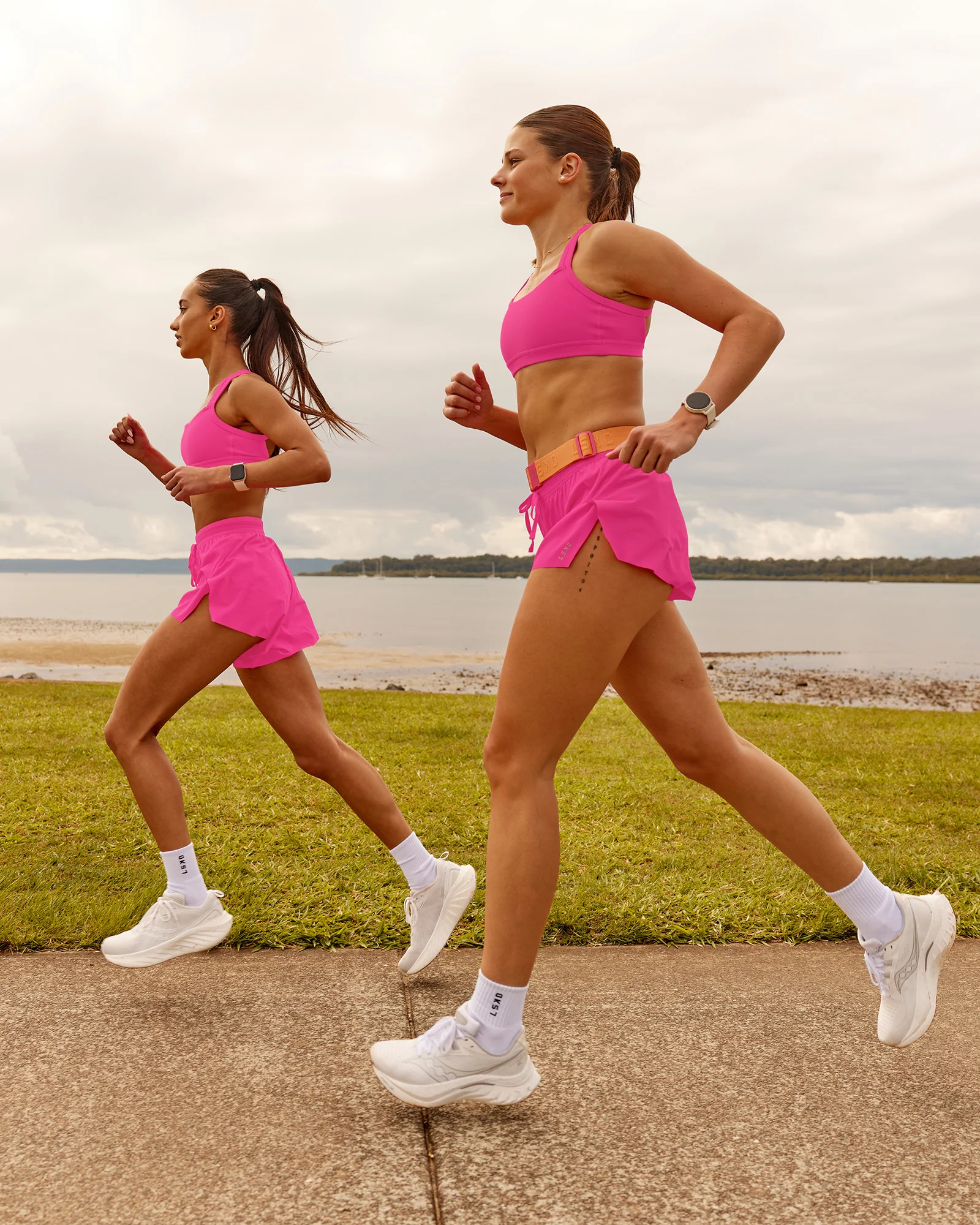 12037-accelerate-3-high-rise-running-short-ultra-pink-7.webp Accelerate 3" High-Rise Running Short - Ultra Pink