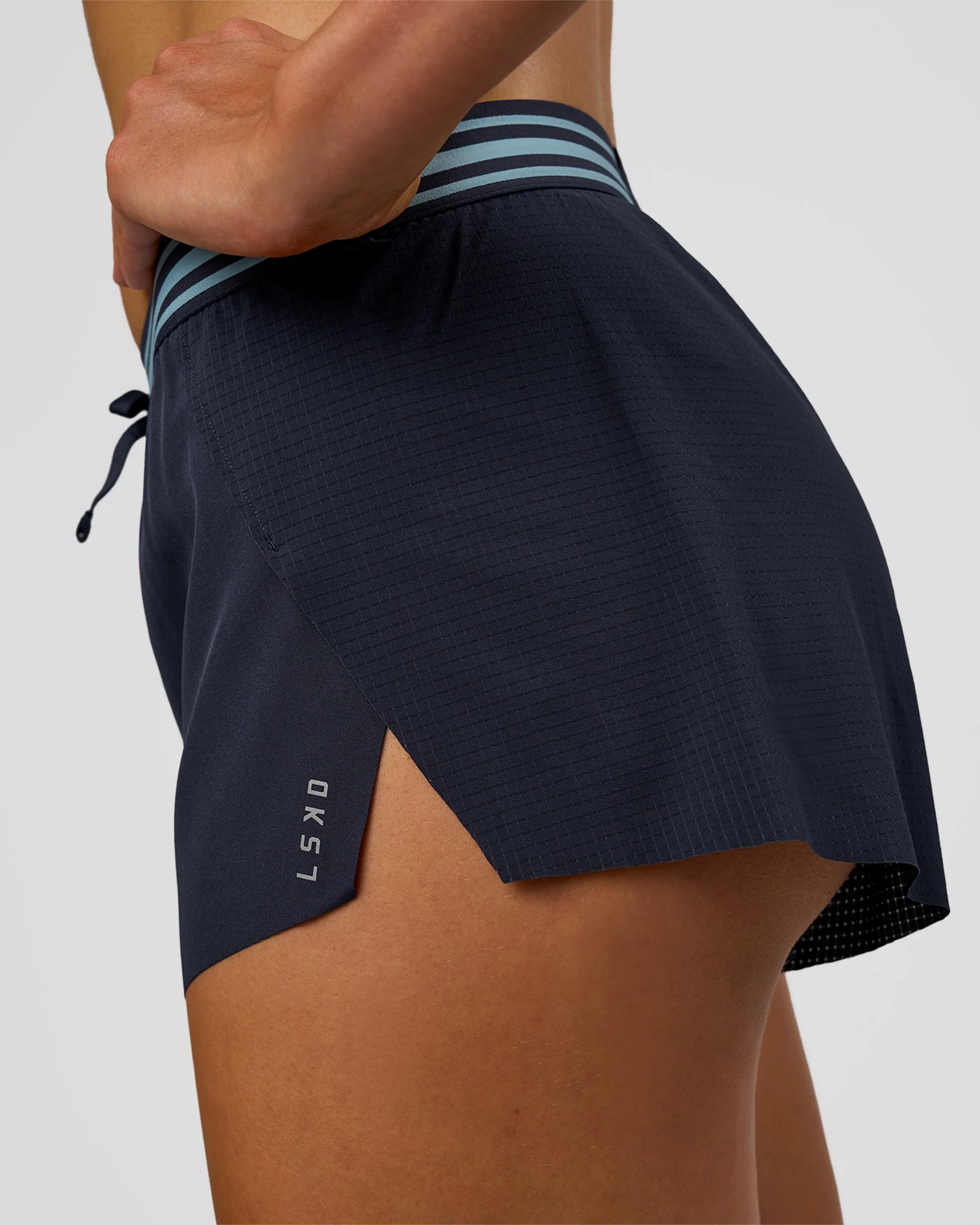 12236-accelerate-3-mid-rise-running-short-future-navy-baltic-sea-11.webp Accelerate 3" Mid-Rise Running Short - Future Navy-Baltic Sea