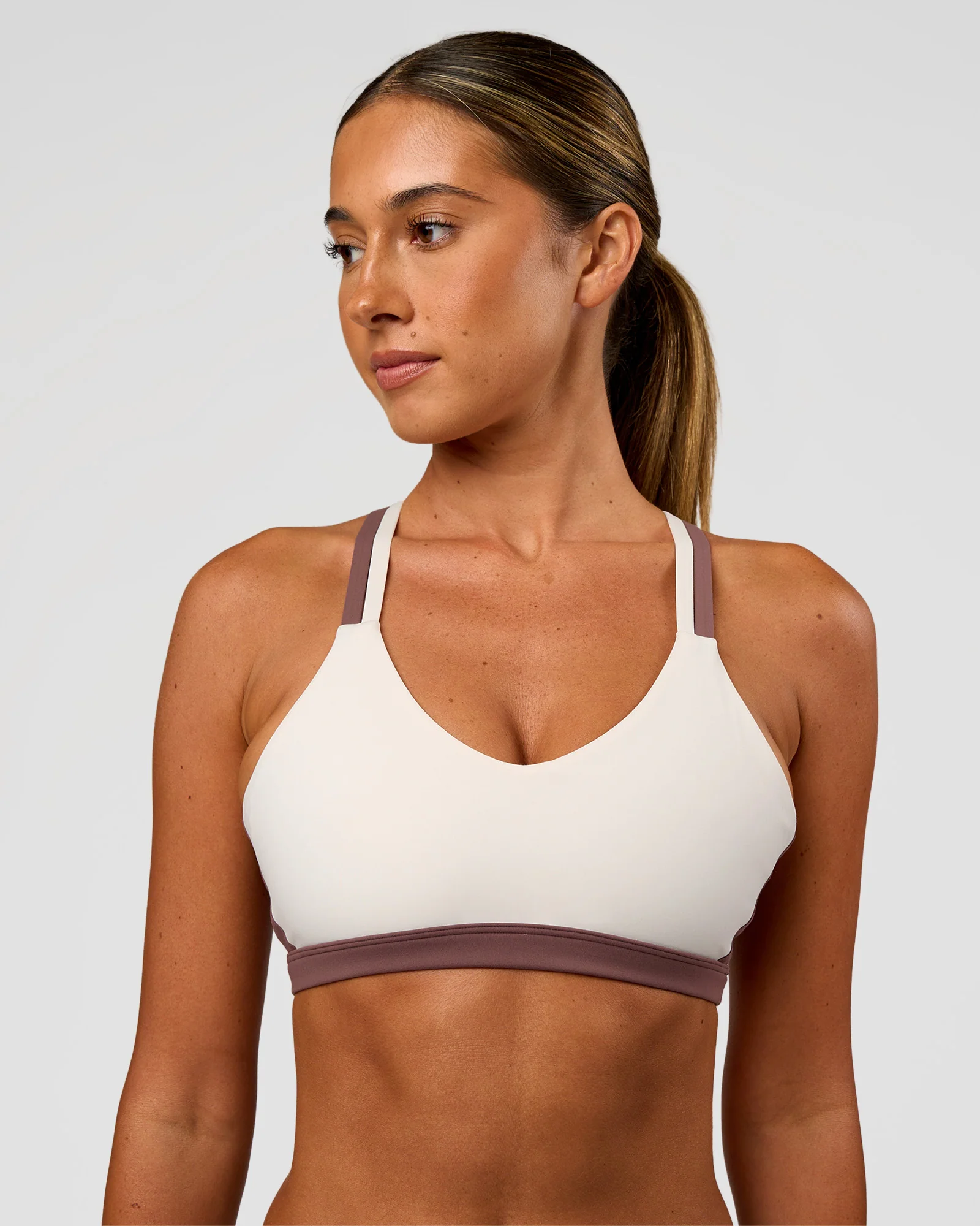 1229-force-sports-bra-cocoa-powder-off-white-3.webp Force Sports Bra - Cocoa Powder-Off White