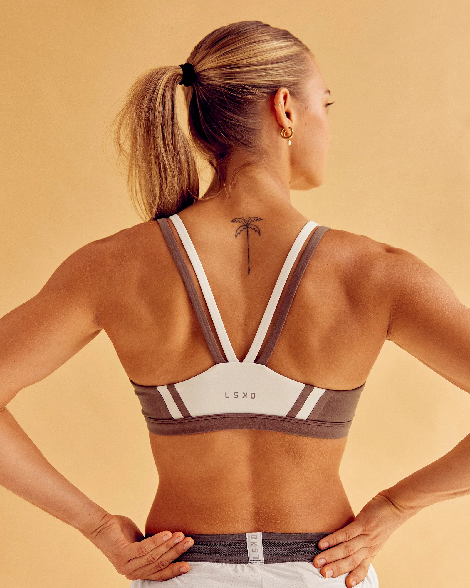 1229-force-sports-bra-cocoa-powder-off-white-5.webp Force Sports Bra - Cocoa Powder-Off White