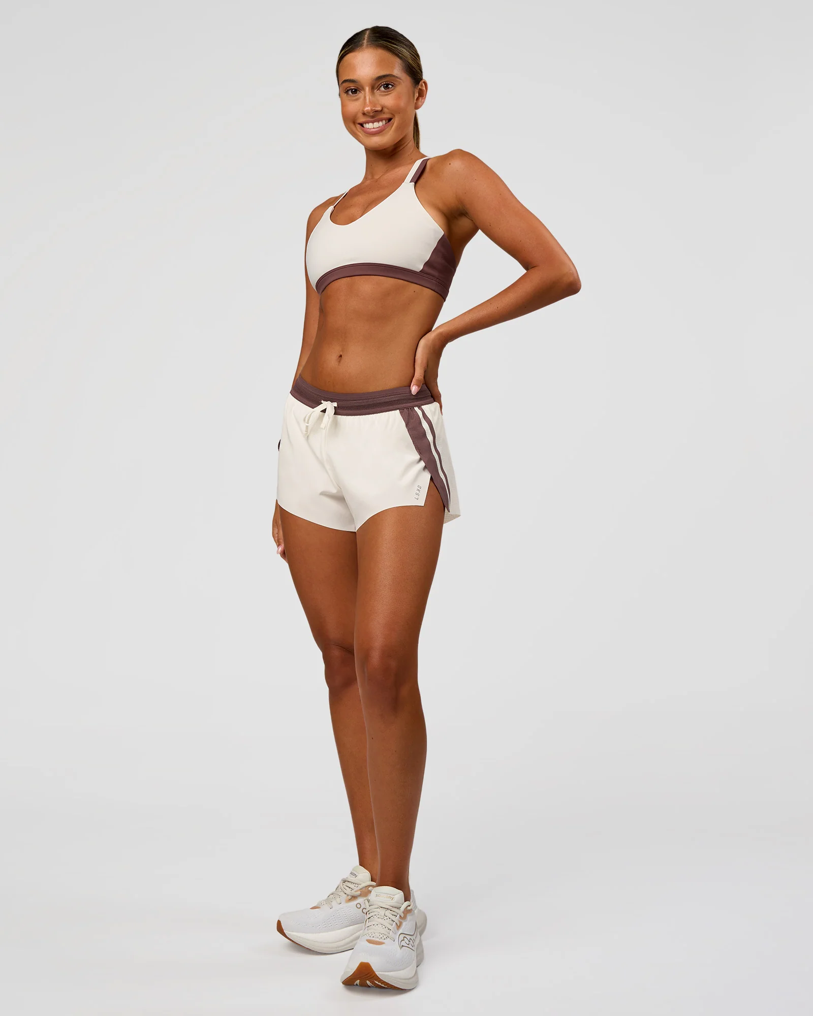 1238-accelerate-3-force-mid-rise-running-short-cocoa-powder-off-white-8.webp Accelerate 3" Force Mid-Rise Running Short - Cocoa powder-Off White