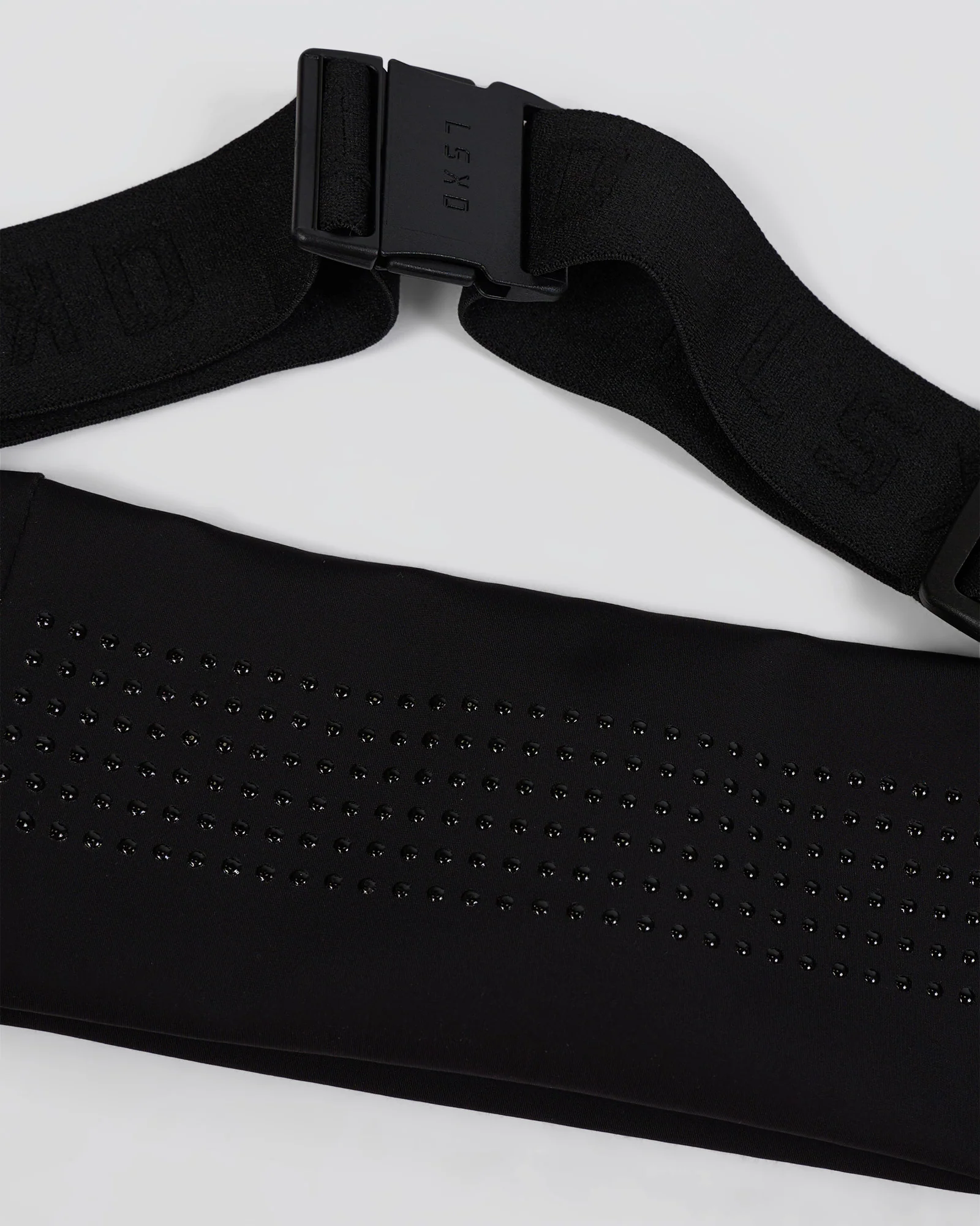 12413-accelerate-run-belt-black-reflective-3.webp Accelerate Run Belt - Black-Reflective