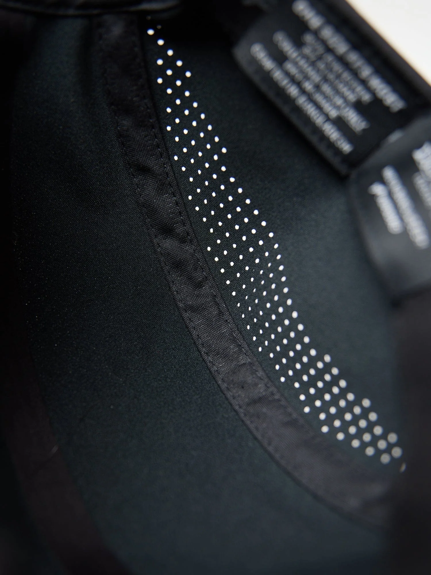 Hybrid Performance Cap - Black