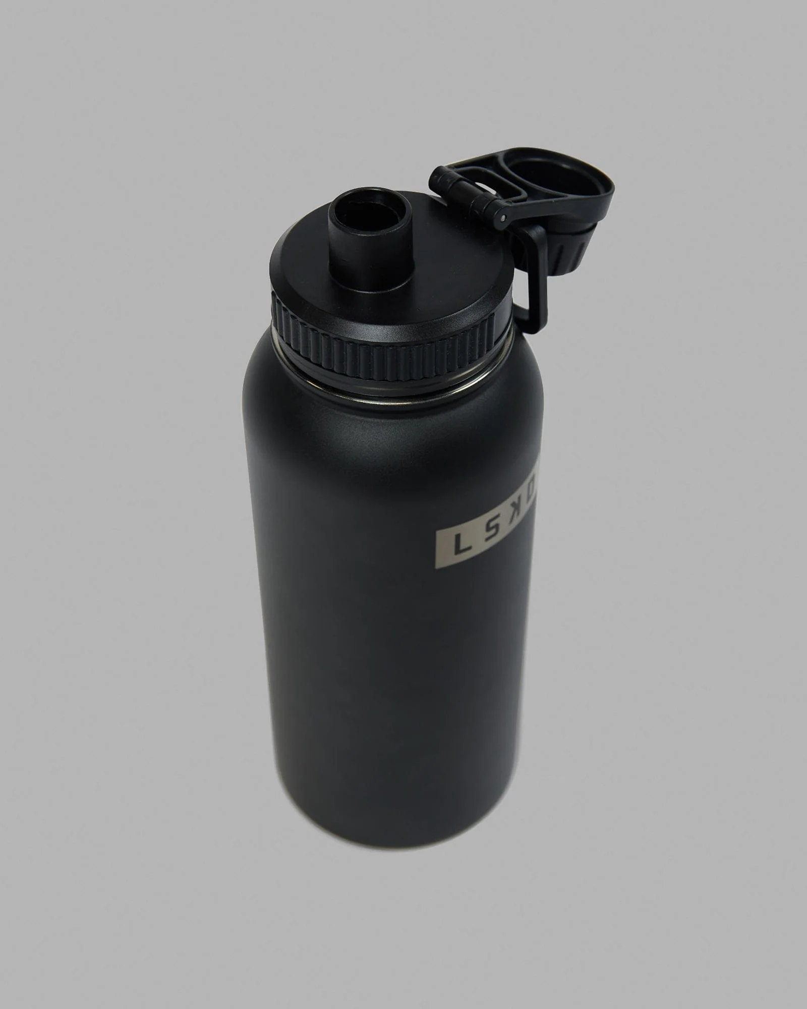 12530-lskd-x-fitstop-hydrosphere-32oz-insulated-metal-bottle-black-3.webp LSKD x Fitstop Hydrosphere 32oz Insulated Metal Bottle - Black