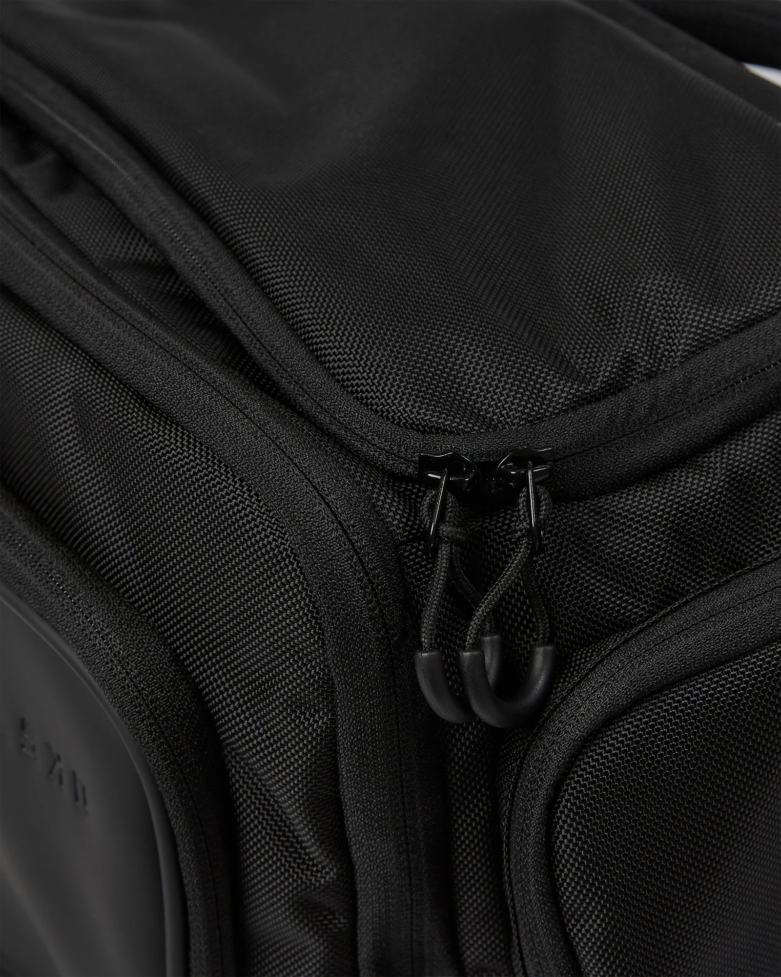 12532-functional-training-backpack-35l-black-13.webp Functional Training Backpack 35L - Black