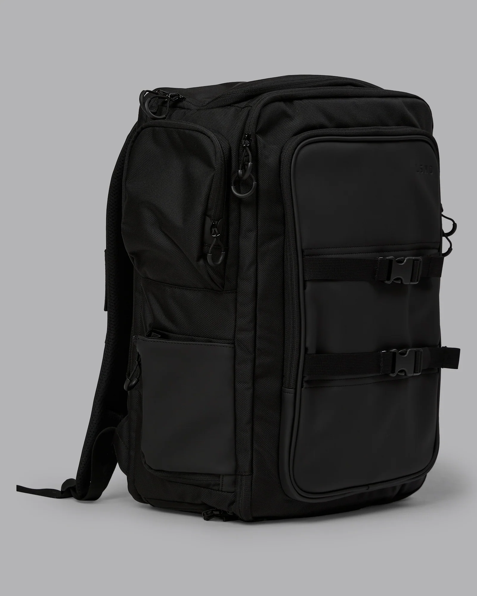 12532-functional-training-backpack-35l-black-7.webp Functional Training Backpack 35L - Black
