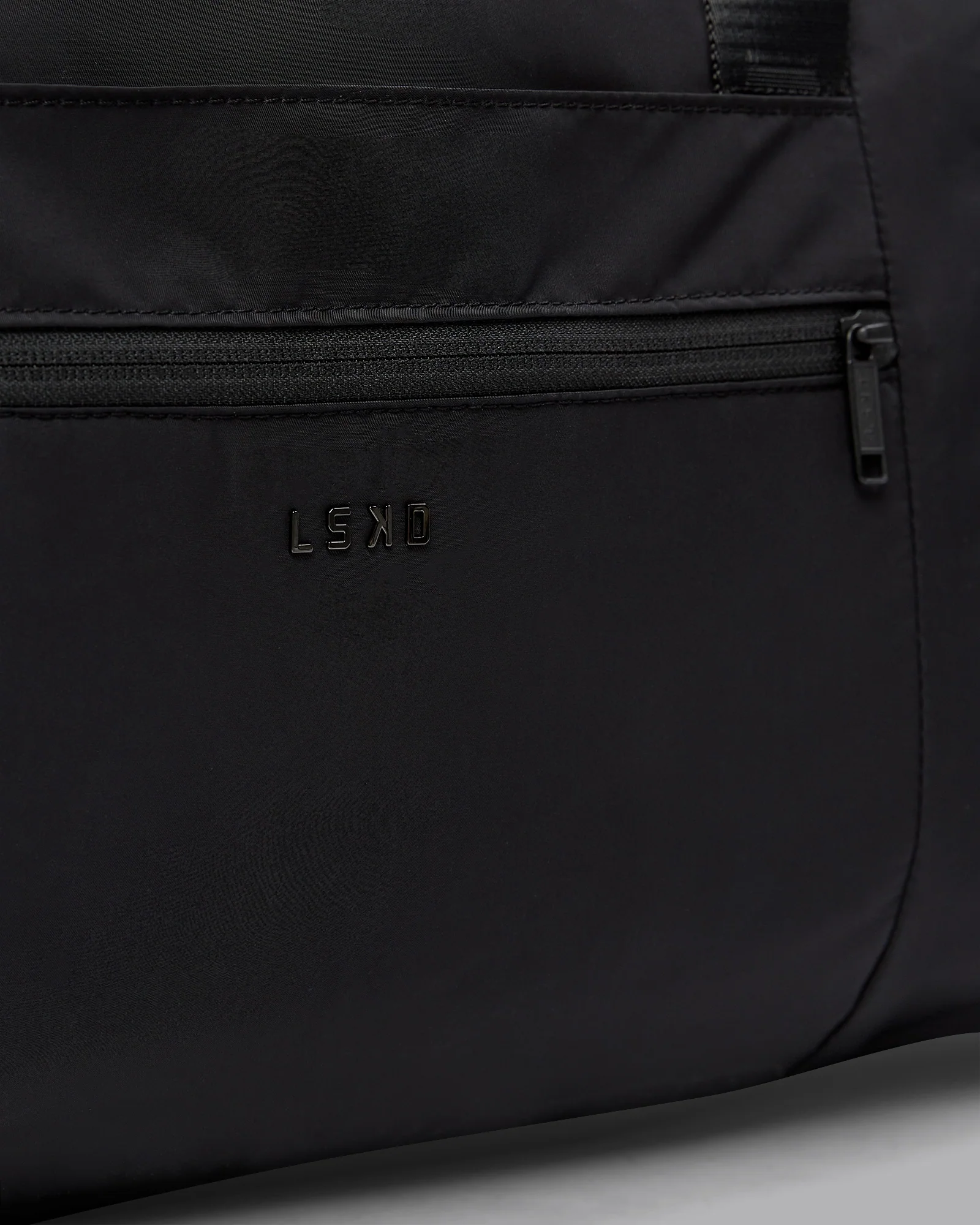 12553-go-to-duffle-bag-black-12.webp Go-To Duffle Bag - Black