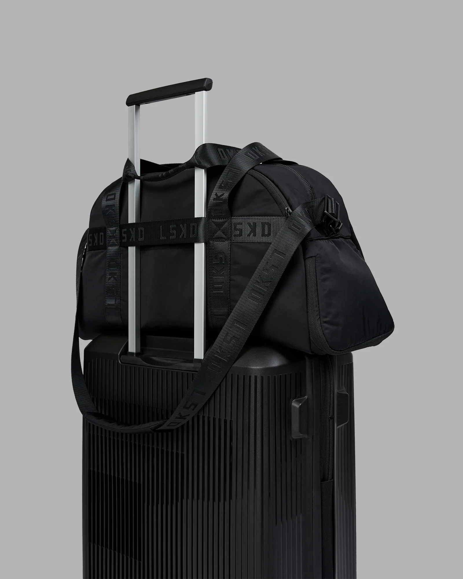 12553-go-to-duffle-bag-black-13.webp Go-To Duffle Bag - Black