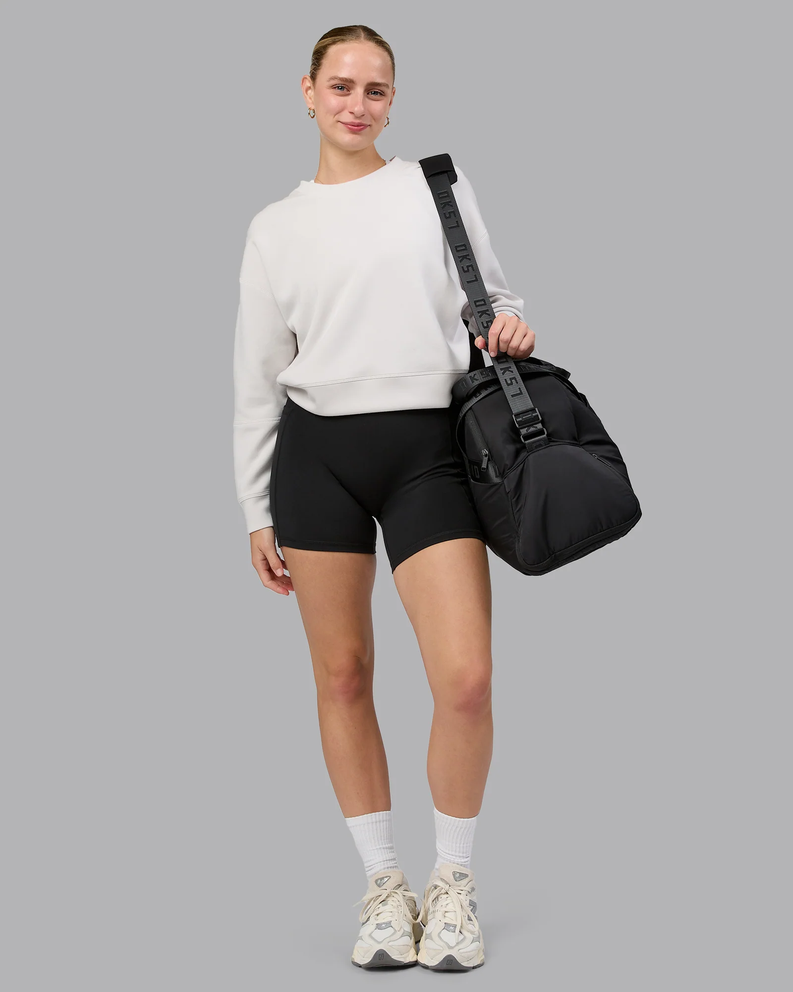 12553-go-to-duffle-bag-black-9.webp Go-To Duffle Bag - Black