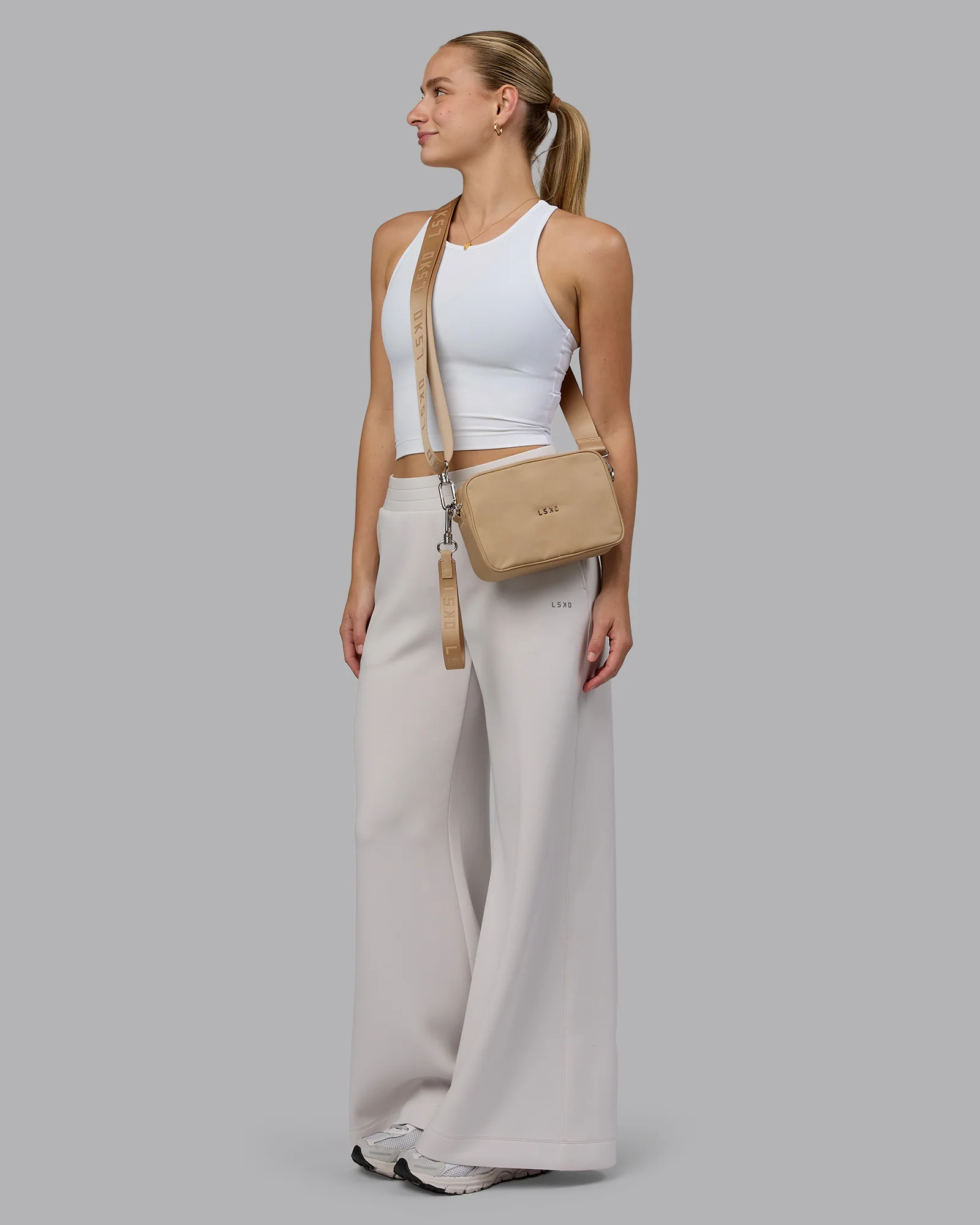 12554-go-to-shoulder-bag-oat-milk-10.webp Go-To Shoulder Bag - Oat Milk