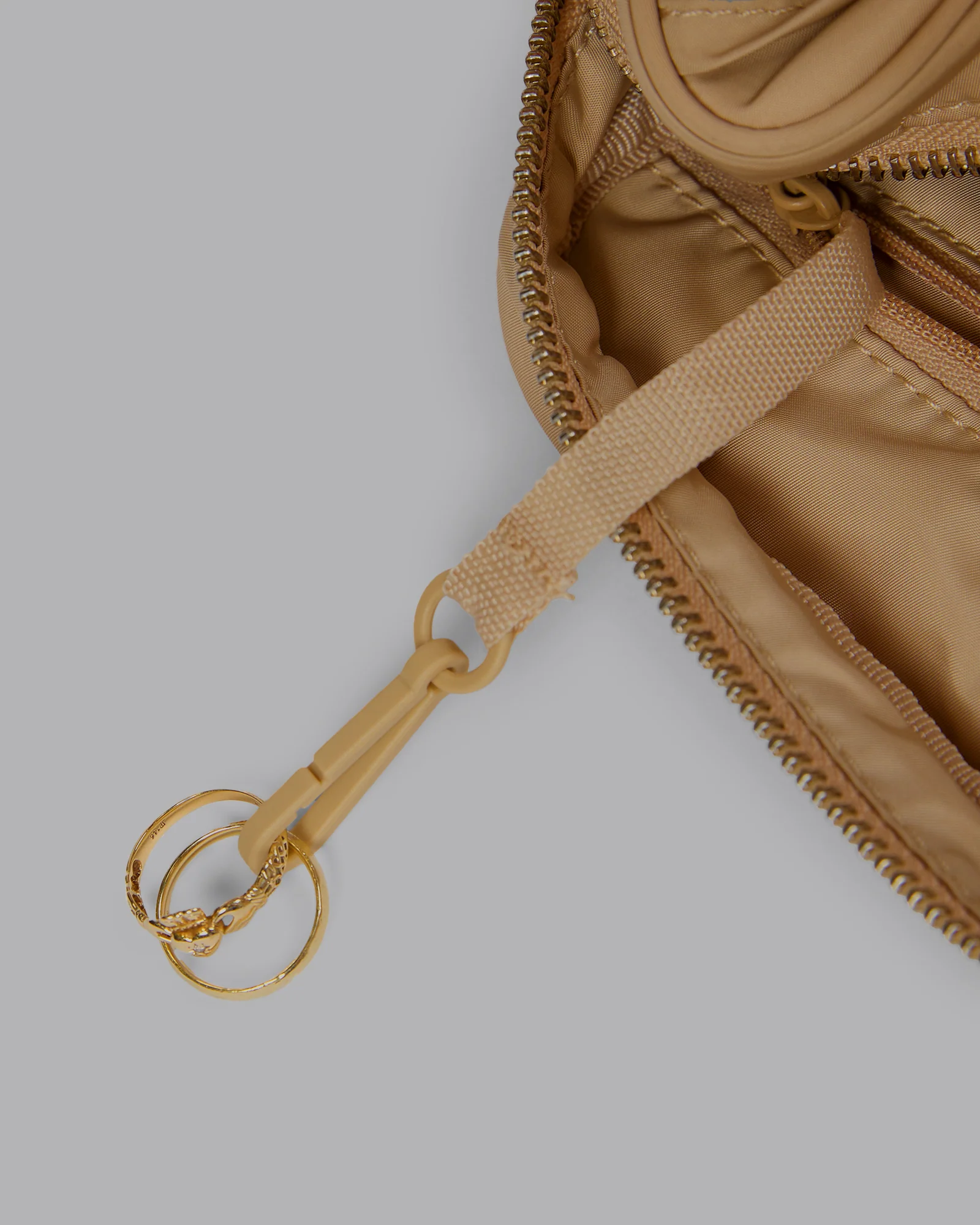 12554-go-to-shoulder-bag-oat-milk-4.webp Go-To Shoulder Bag - Oat Milk