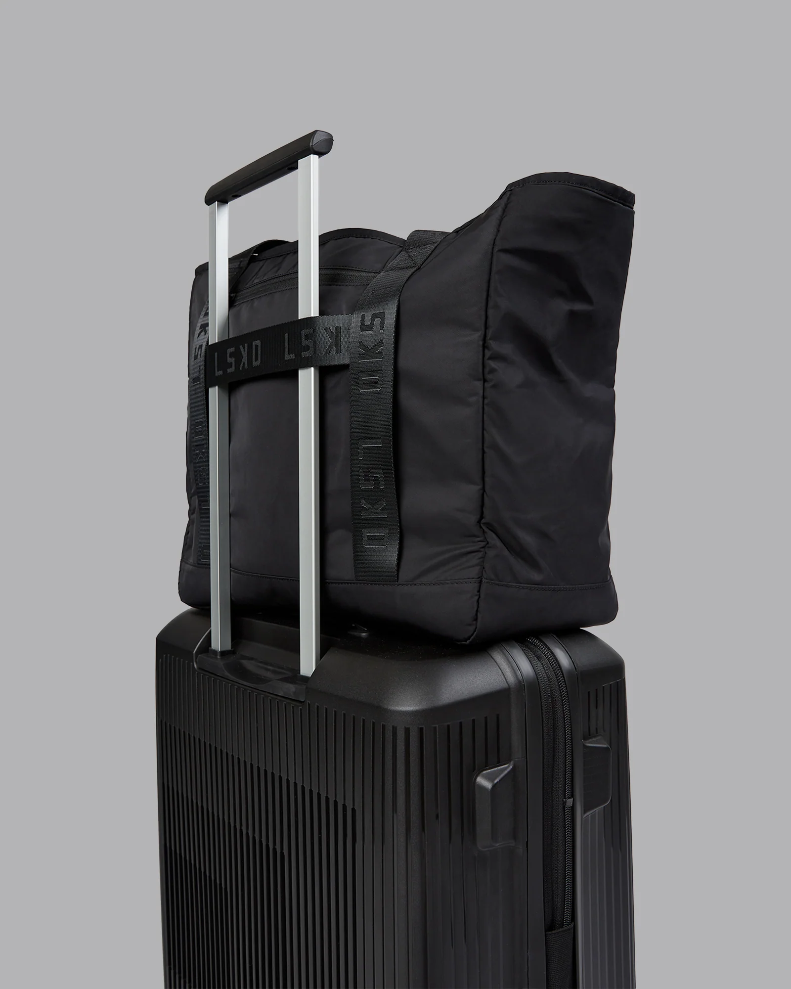 12556-go-to-tote-black-6.webp Go-To Tote - Black