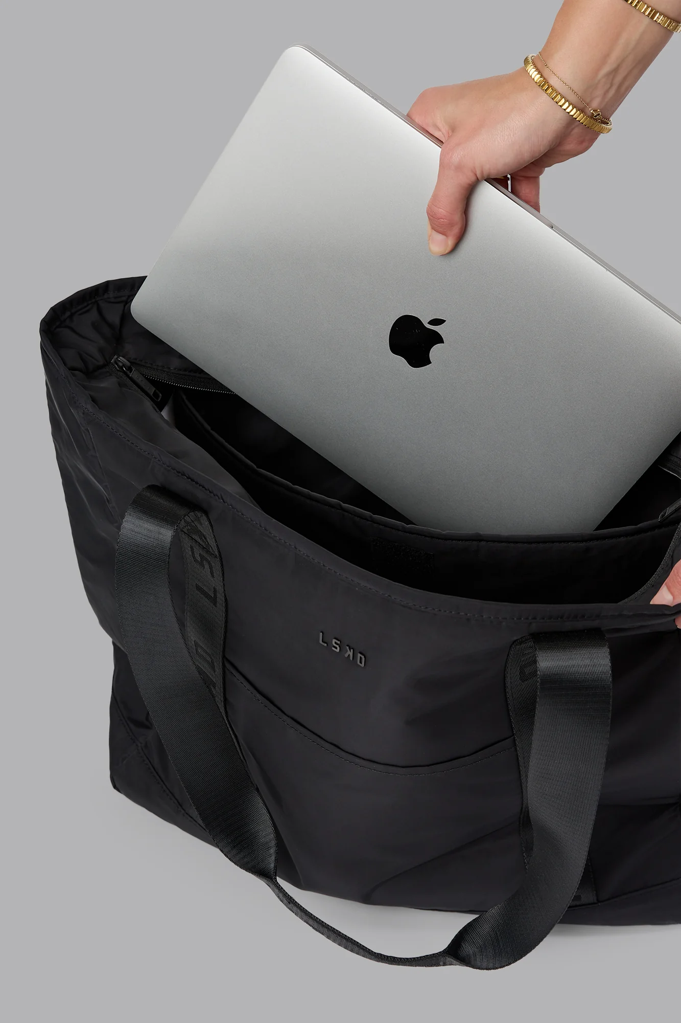 12556-go-to-tote-black-8.webp Go-To Tote - Black