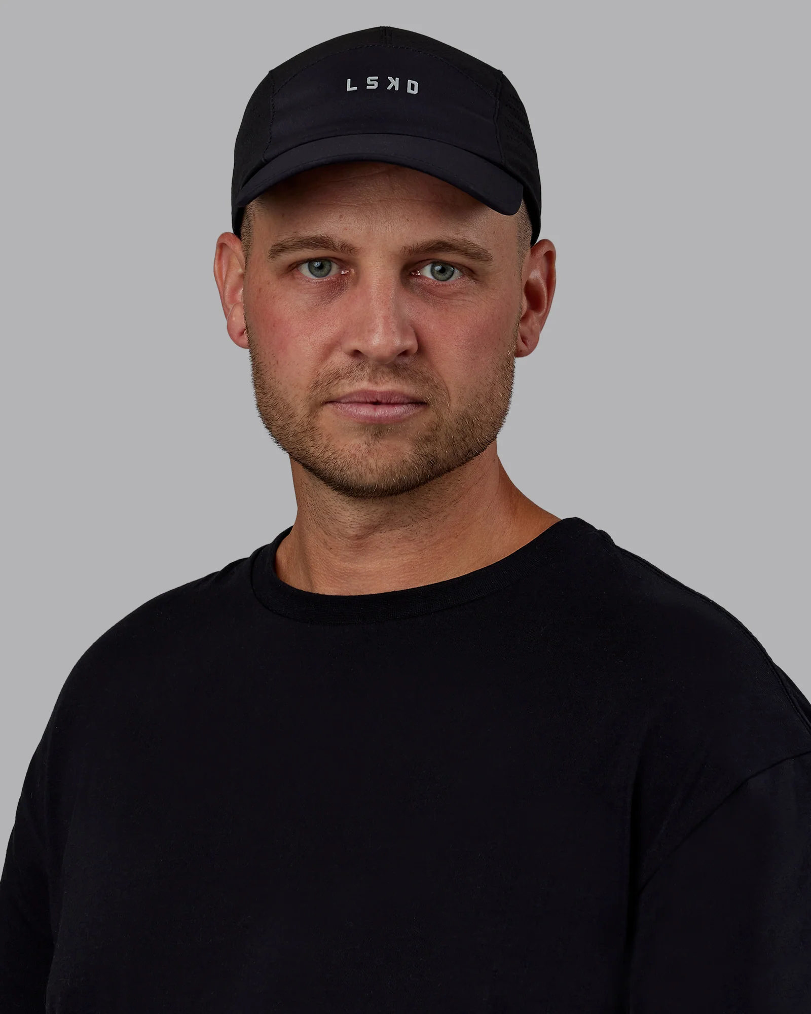 12557-pace-cap-black-white-3.webp Pace Cap - Black-White