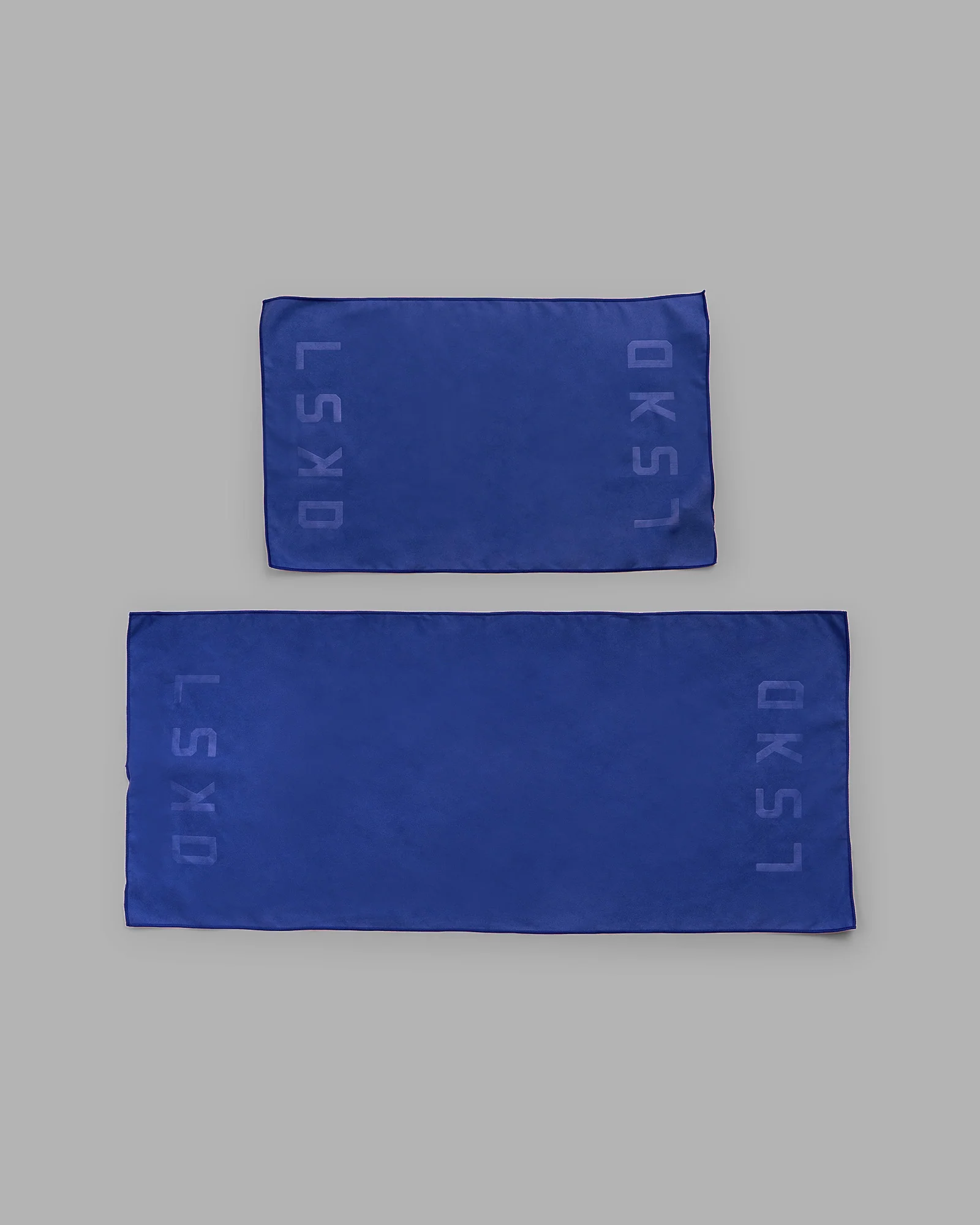 Perform Microfibre Lightweight Towel Medium - Power Cobalt
