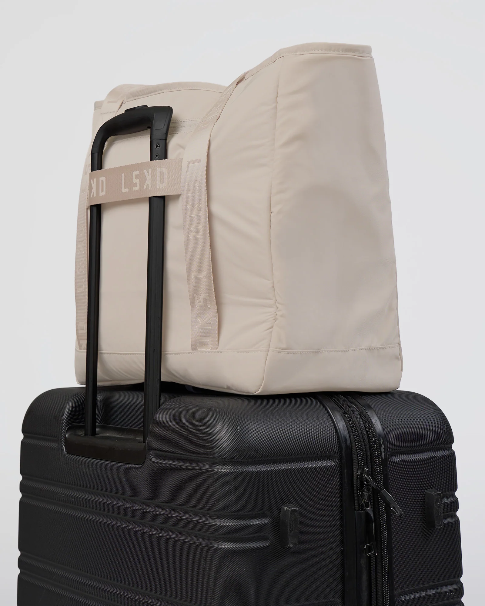 12566-go-to-tote-shale-beige-4.webp Go-To Tote - Shale Beige
