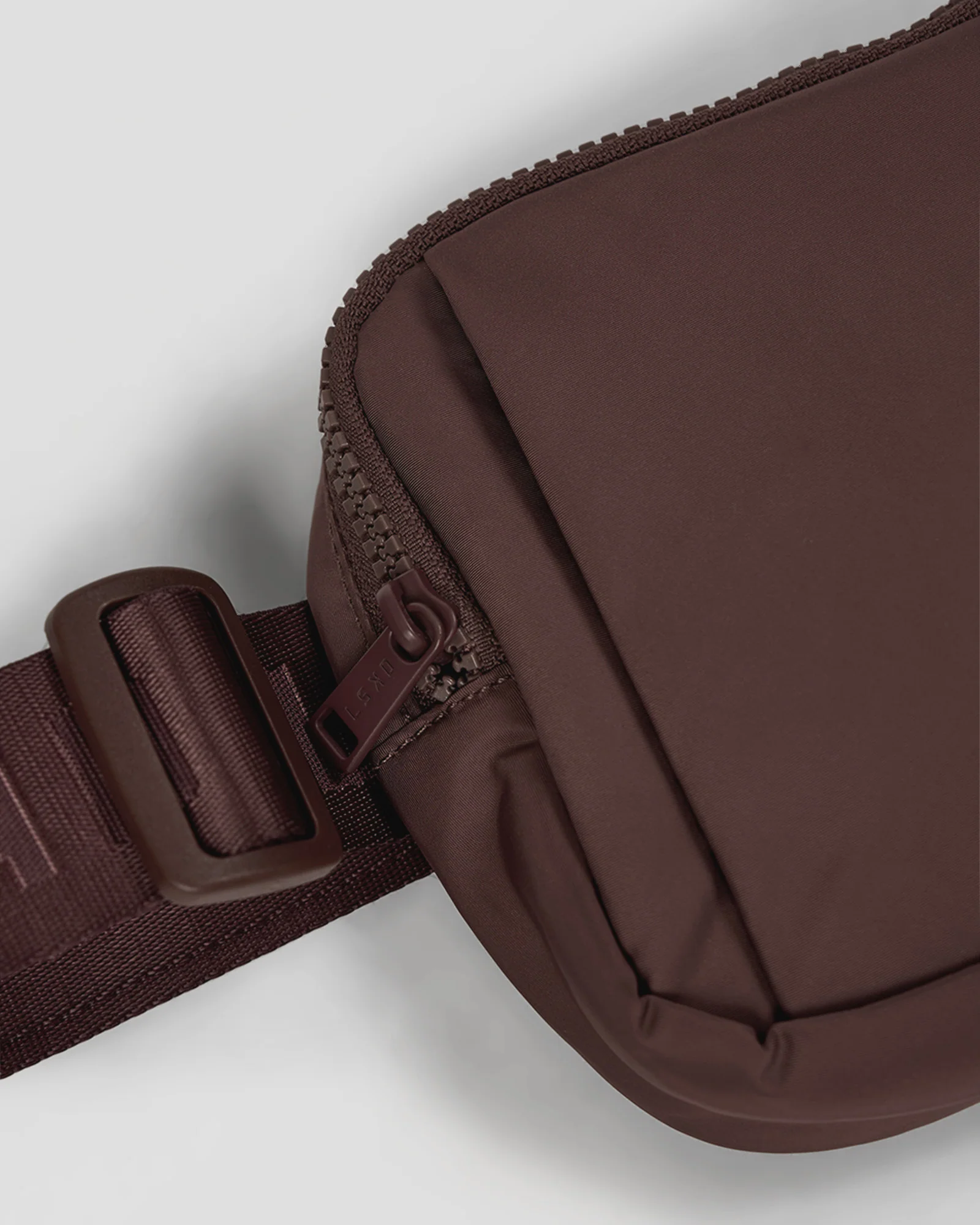 12586-go-to-belt-bag-cocoa-powder-5.webp Go To Belt Bag - Cocoa Powder