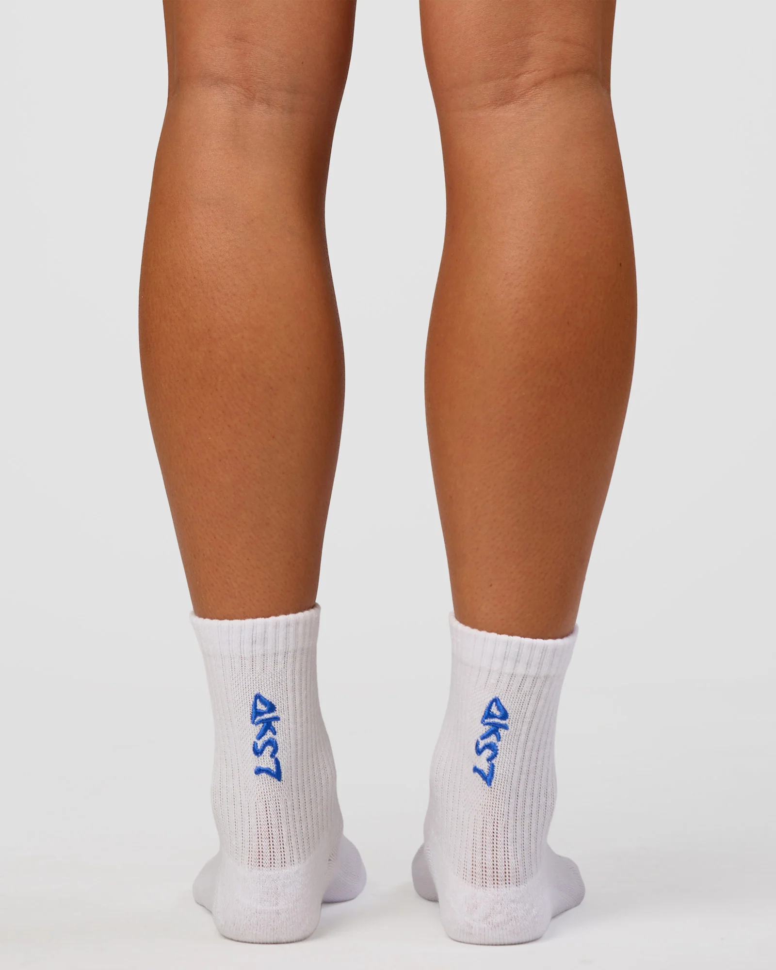 12612-set-the-standard-quarter-socks-white-electric-indigo-2.webp Set The Standard Quarter Socks - White-Electric Indigo