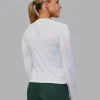 12697-aeroflx-seamless-long-sleeve-tee-white-white-3.webp AeroFLX+ Seamless Long Sleeve Tee - White/White