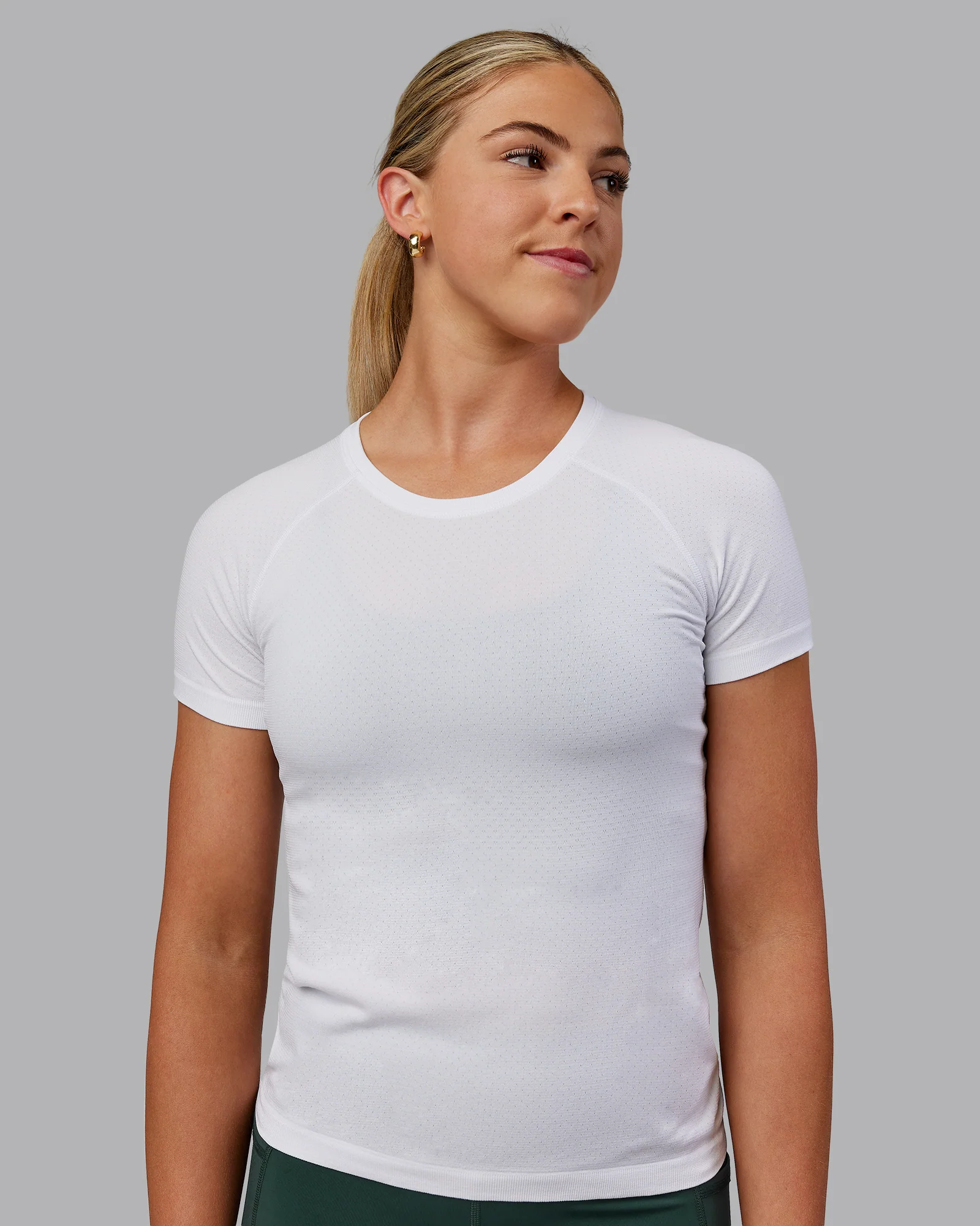 12713-aeroflx-seamless-tee-white-white-1.webp AeroFLX+ Seamless Tee - White/White