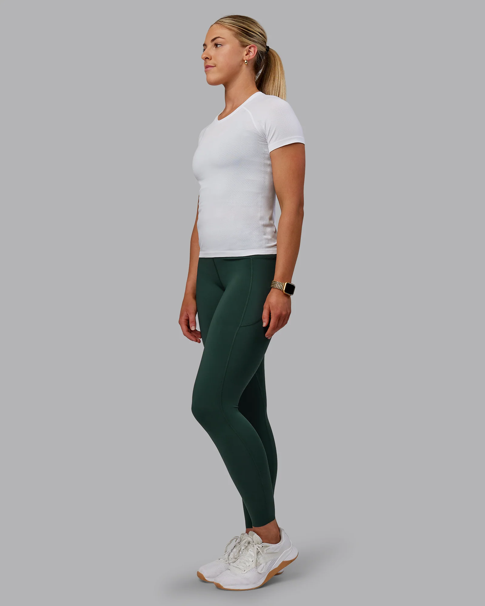 12713-aeroflx-seamless-tee-white-white-6.webp AeroFLX+ Seamless Tee - White/White