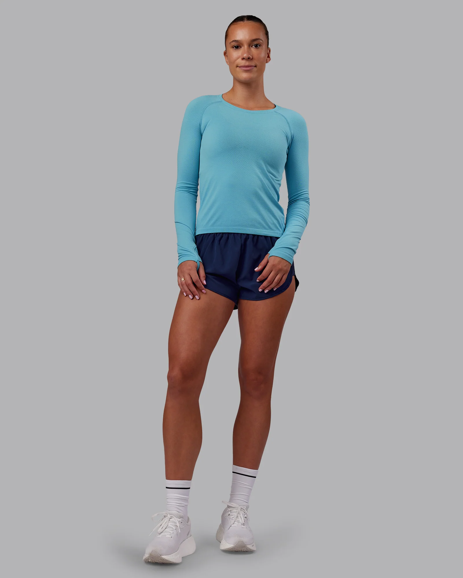 12729-aeroflx-seamless-long-sleeve-tee-retro-blue-retro-blue-1.webp AeroFLX+ Seamless Long Sleeve Tee - Retro Blue/Retro Blue