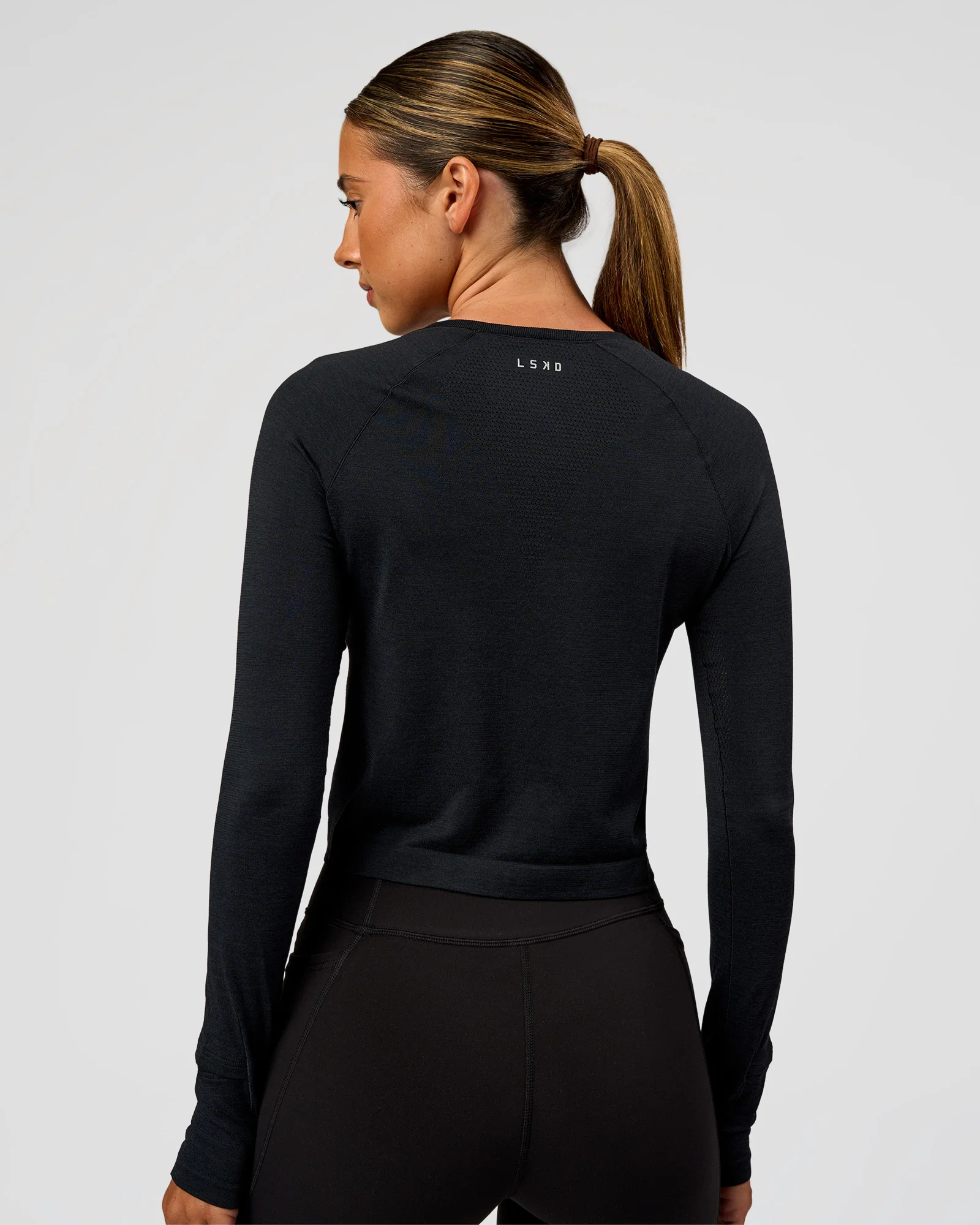 AeroFLX+ Seamless Long Sleeve Skimmer Tee - Black Marl