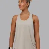 12777-aeroflx-drop-armhole-seamless-tank-shale-beige-shale-beige-9.webp AeroFLX+ Drop Armhole Seamless Tank - Shale Beige/Shale Beige