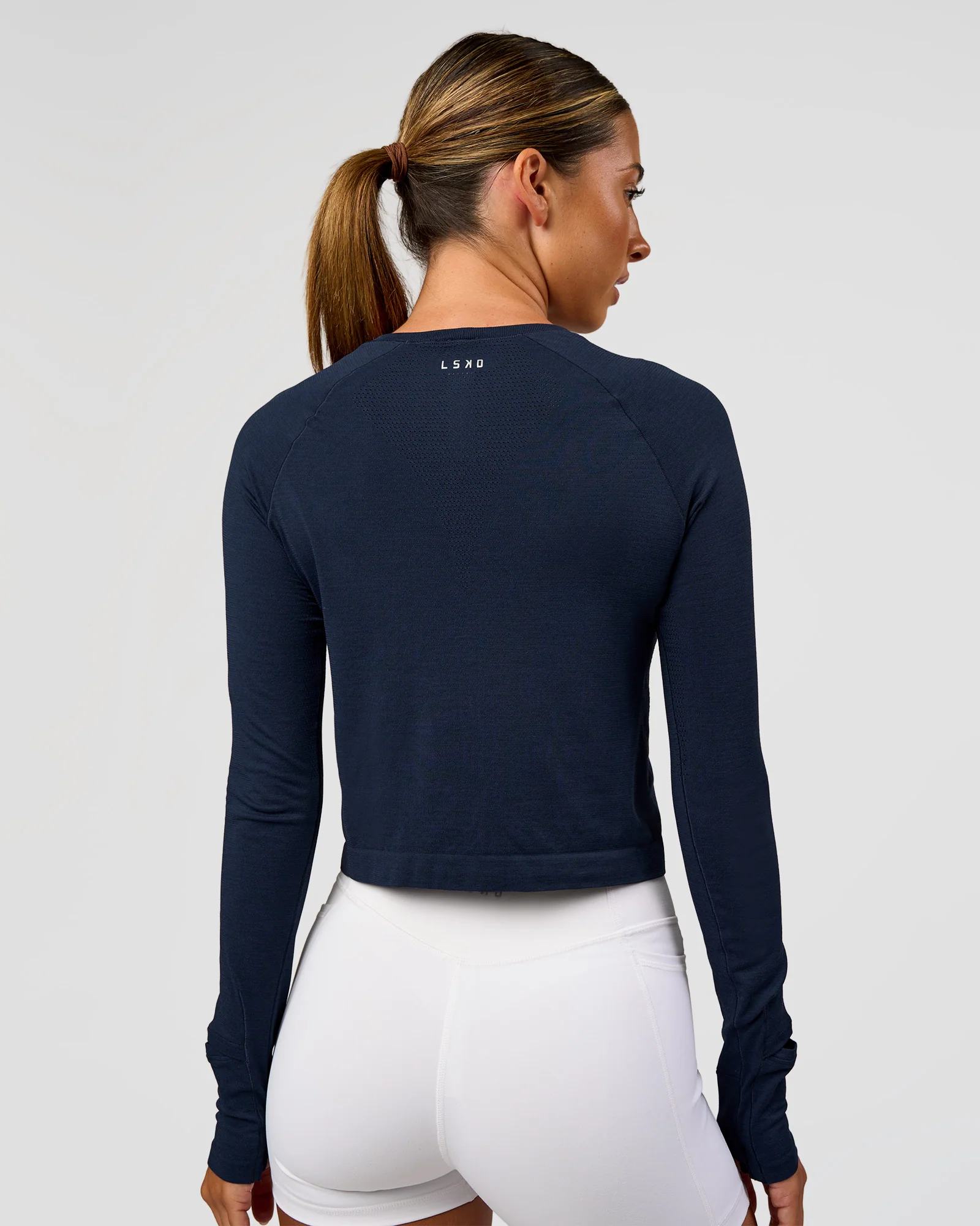 AeroFLX+ Seamless Long Sleeve Skimmer Tee - Future Navy/Future Navy