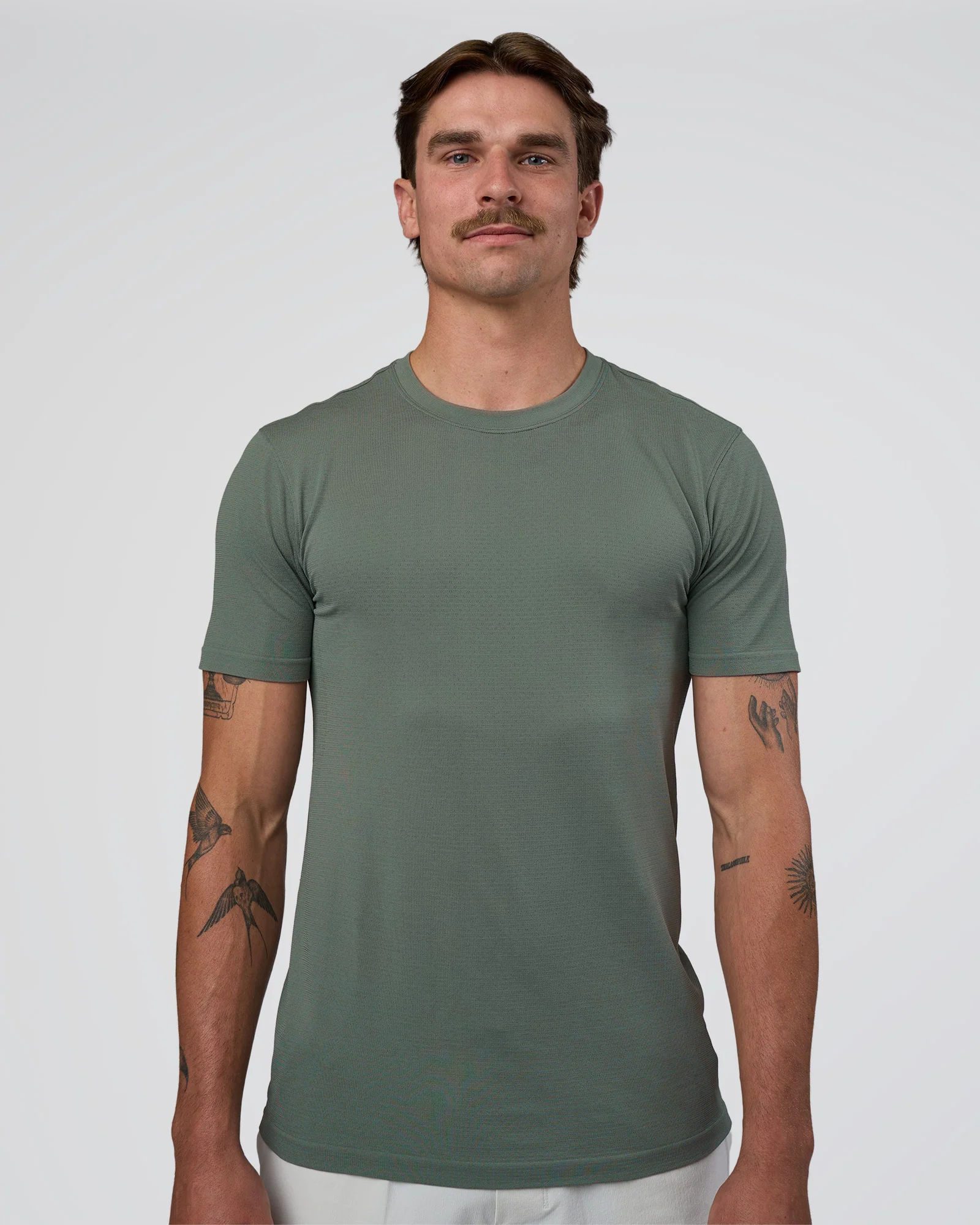 12859-graphite-graphite-s-graphite-graphite-s-variation-1.webp AeroFLX+ Seamless Set In Tee - Graphite/Graphite