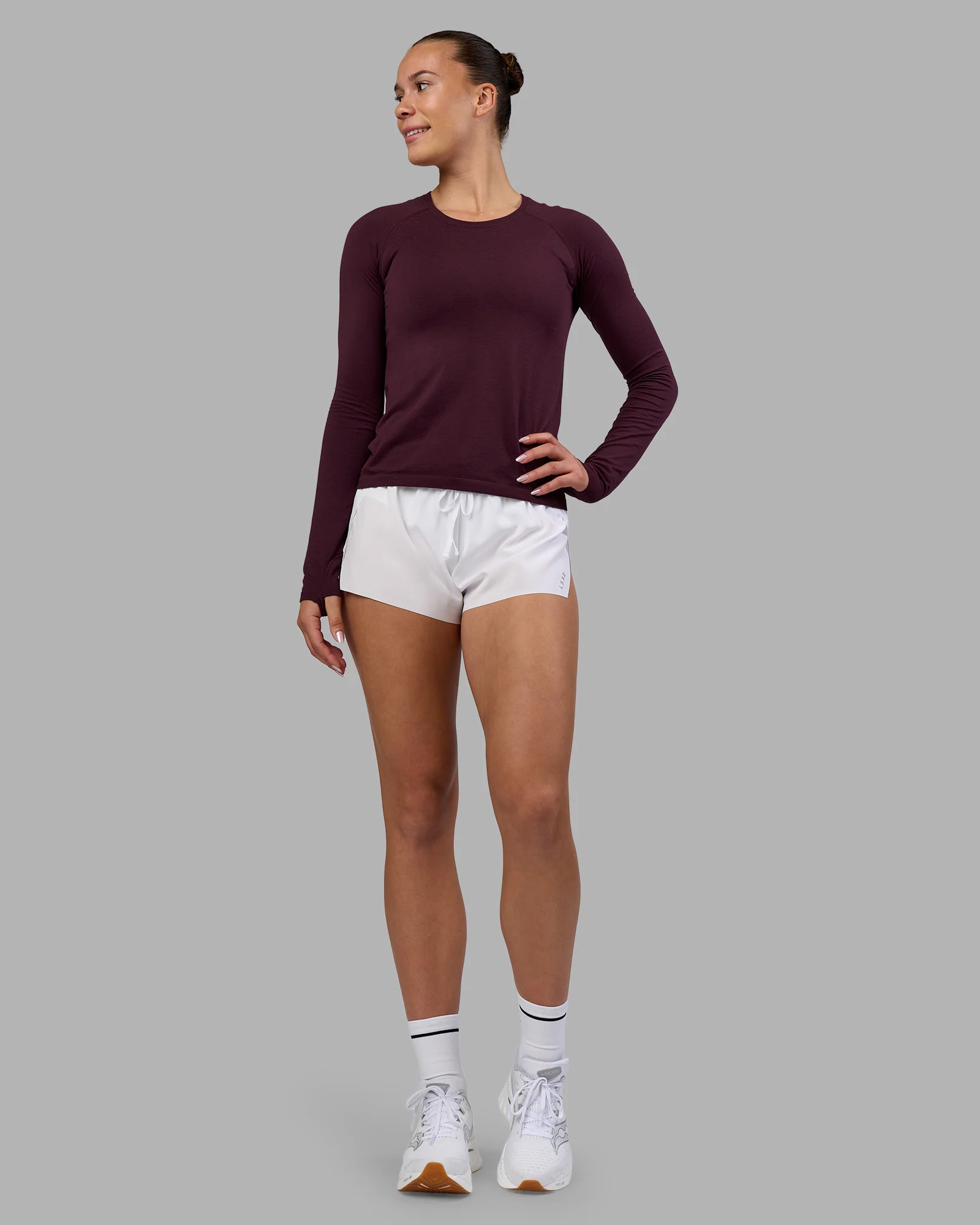 12881-aeroflx-seamless-long-sleeve-tee-cherry-lacquer-cherry-lacquer-1.webp AeroFLX+ Seamless Long Sleeve Tee - Cherry Lacquer/Cherry Lacquer