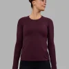 12881-aeroflx-seamless-long-sleeve-tee-cherry-lacquer-cherry-lacquer-5.webp AeroFLX+ Seamless Long Sleeve Tee - Cherry Lacquer/Cherry Lacquer