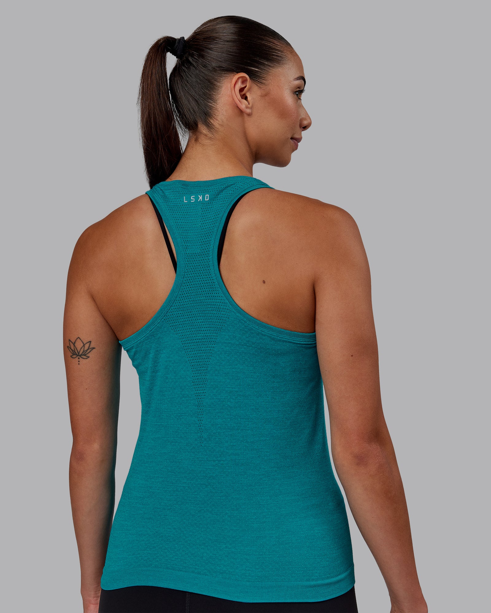 12905-aeroflx-seamless-tank-blue-bird-marl-7.jpg AeroFLX+ Seamless Tank - Blue Bird Marl