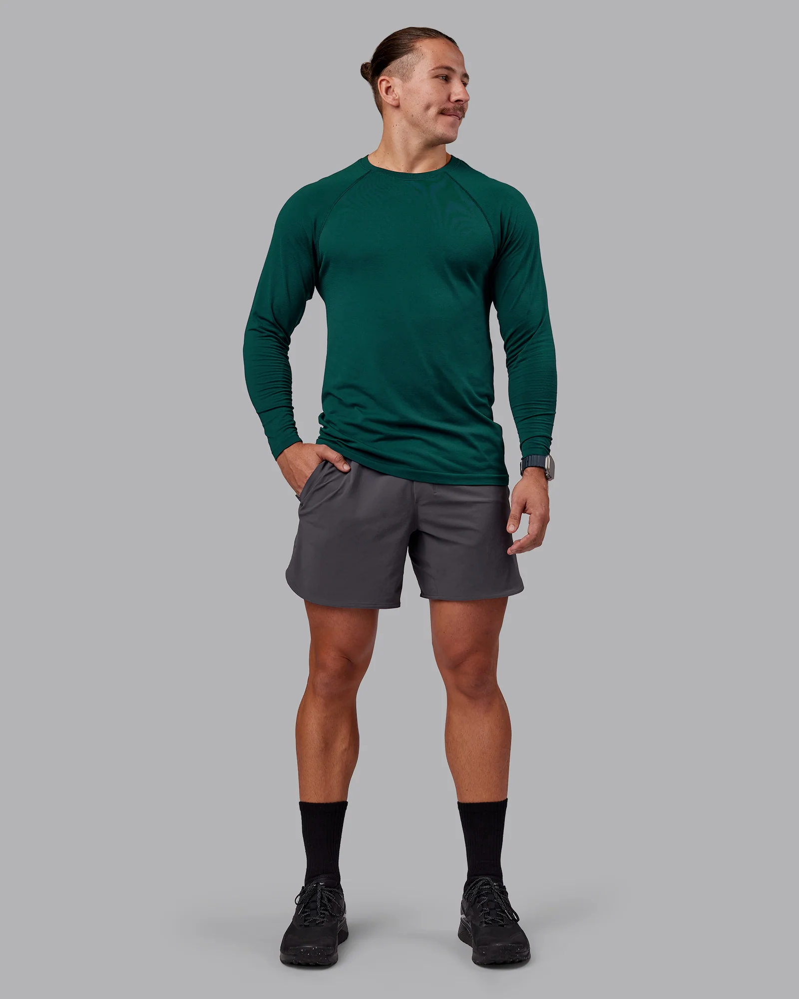 AeroFLX+ Seamless Long Sleeve Tee - Dark Moss/Dark Moss